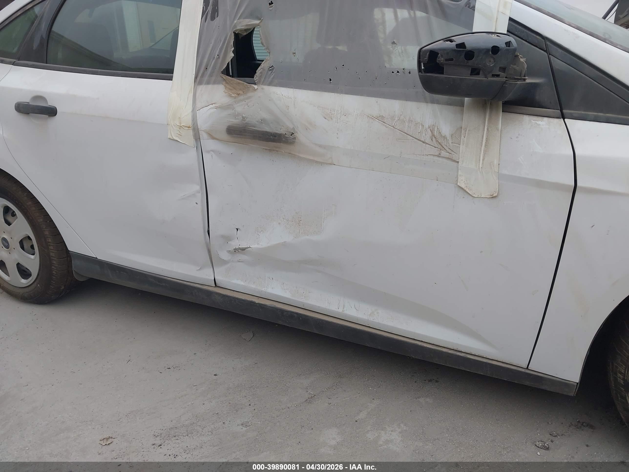FORD FOCUS image 6
