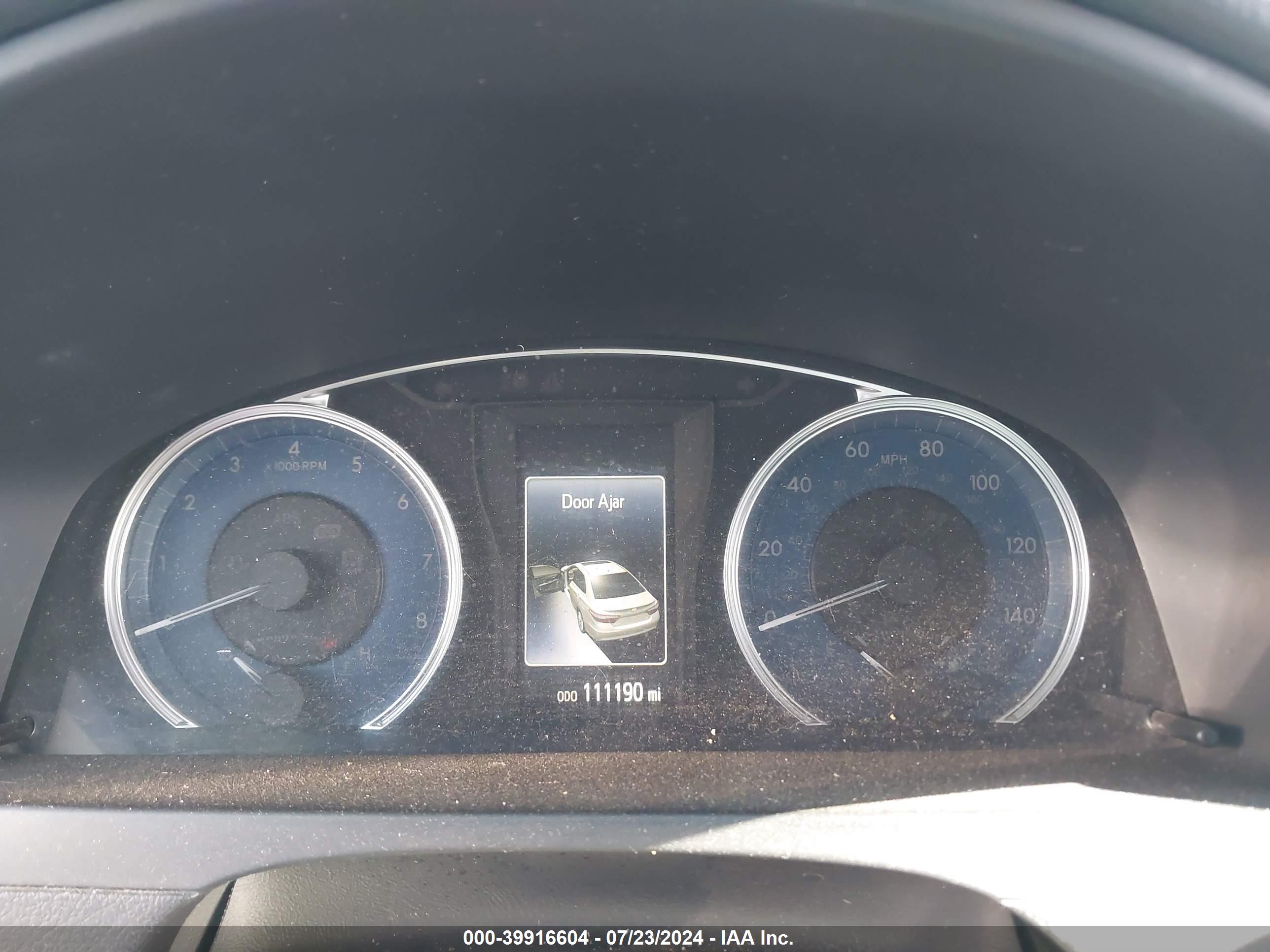 TOYOTA CAMRY image 7