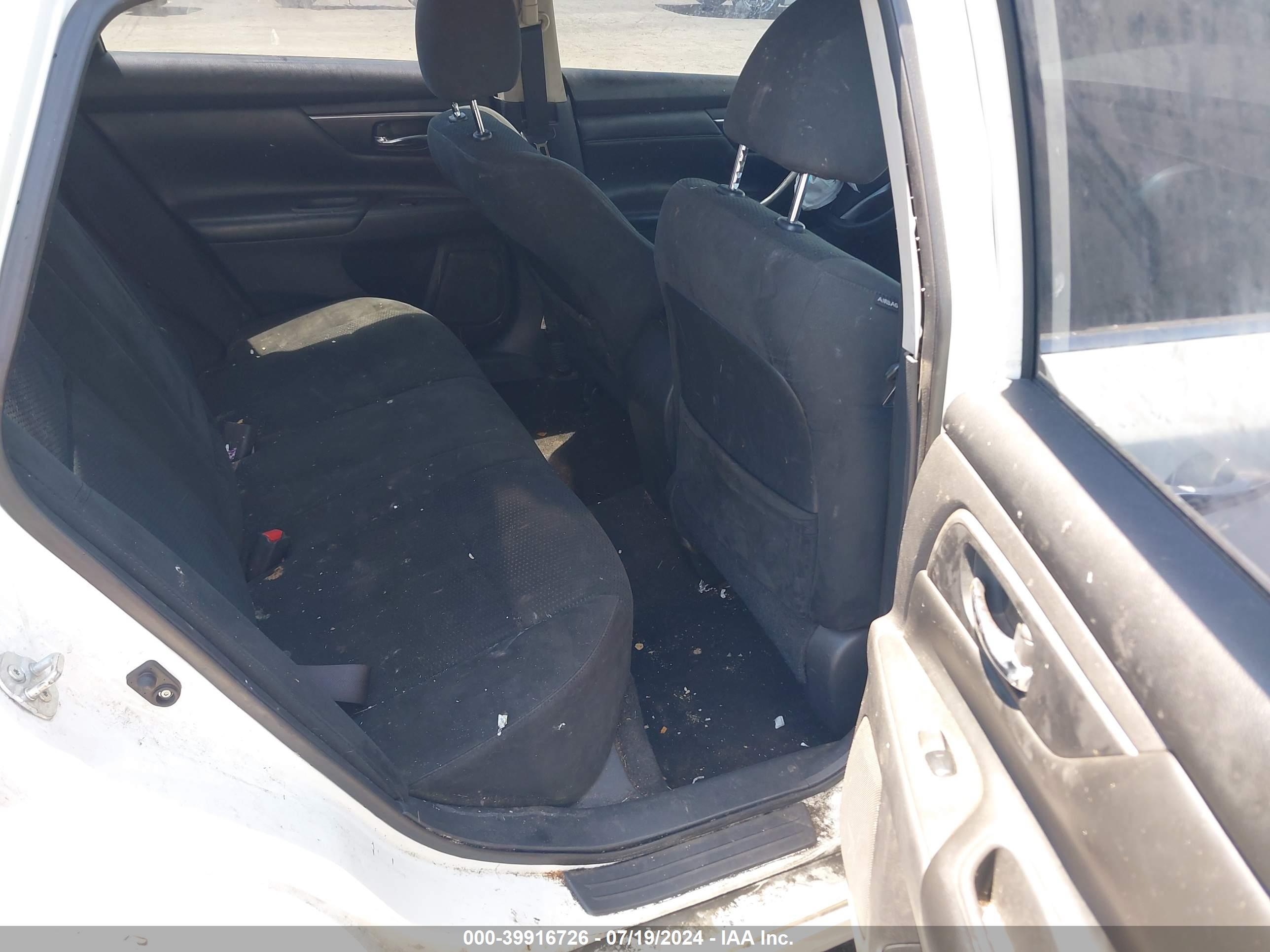 NISSAN ALTIMA image 8