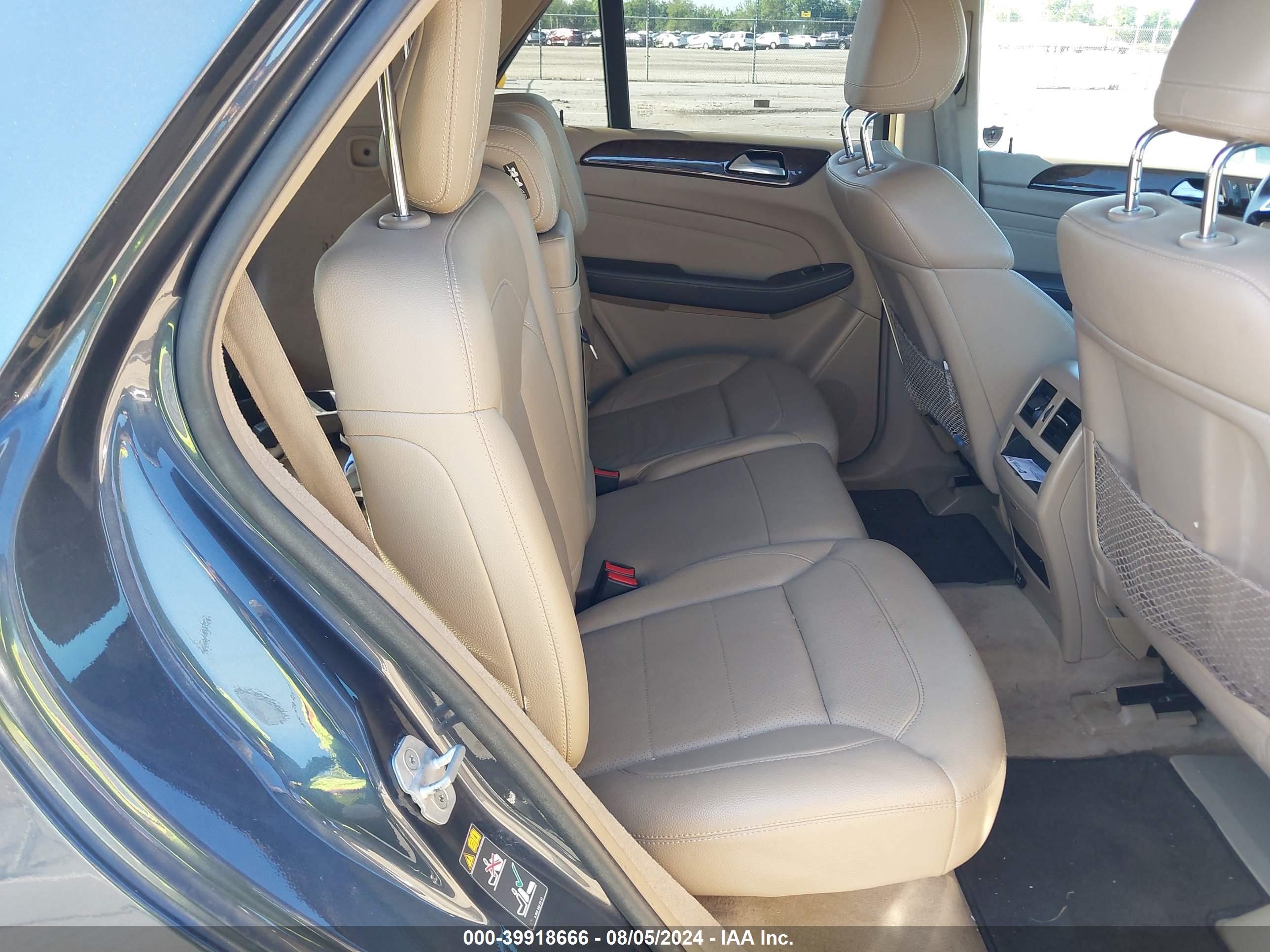 MERCEDES-BENZ ML image 8