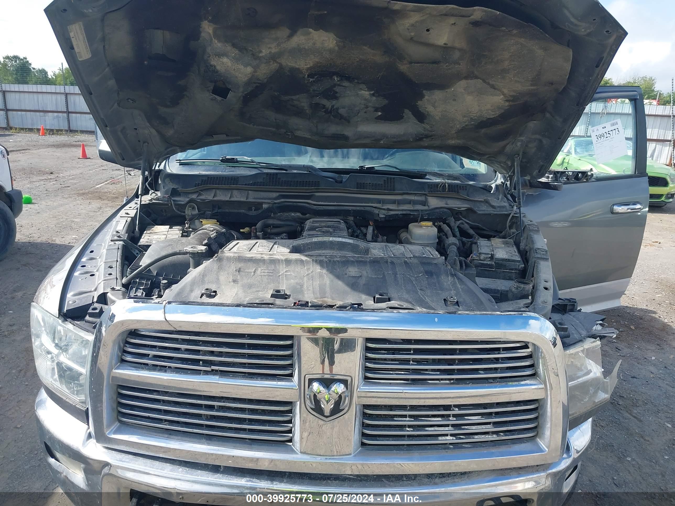 RAM 3500 image 8