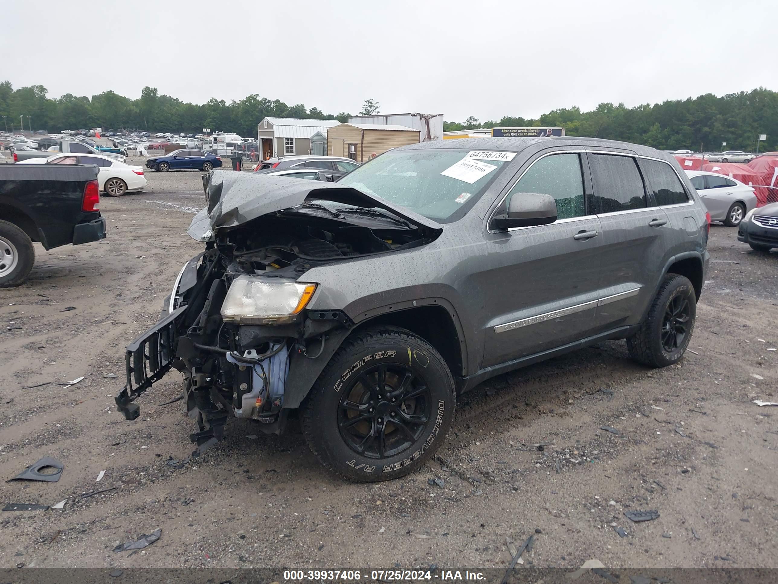 JEEP GRAND image 2