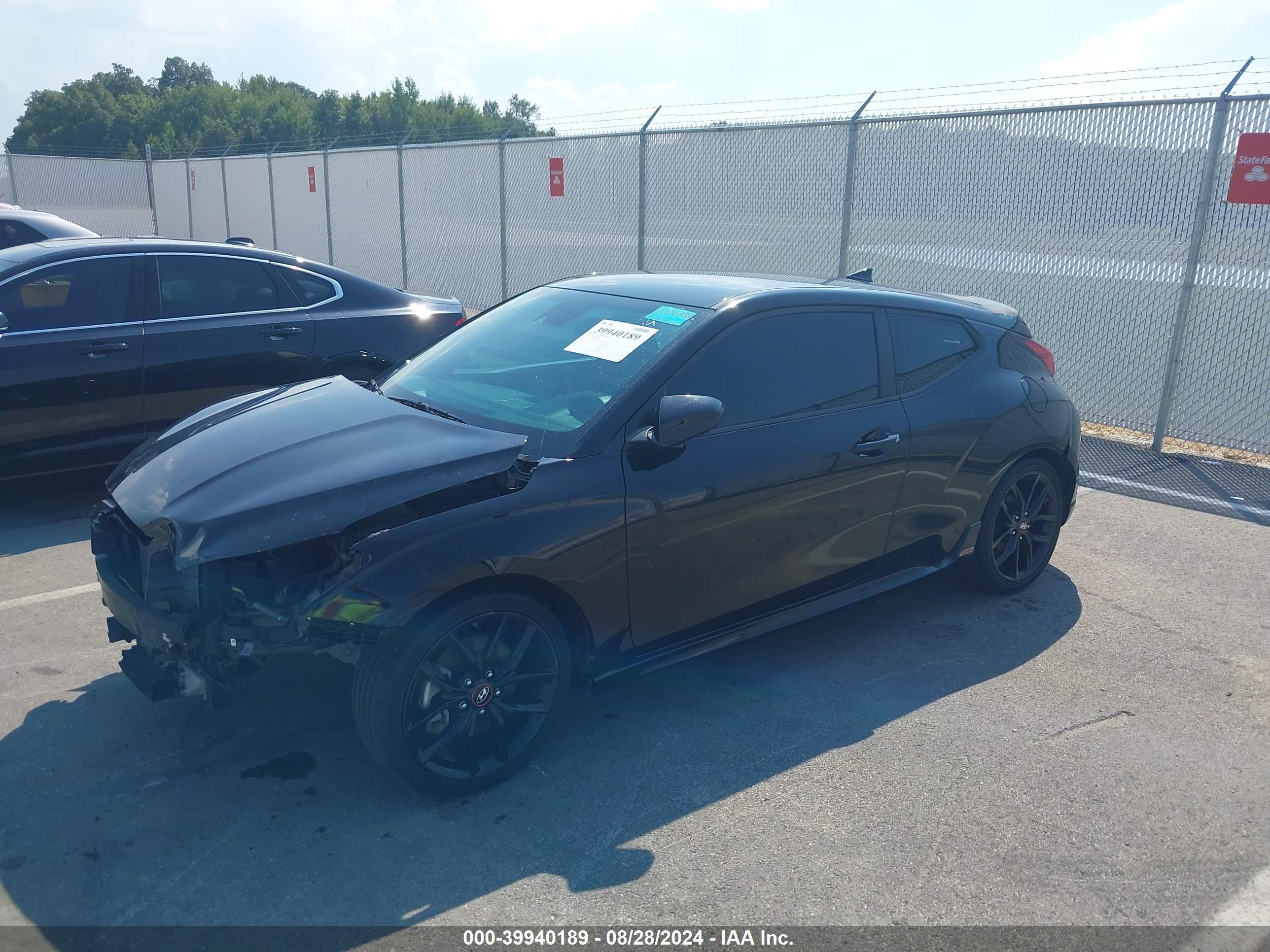 HYUNDAI VELOSTER image 2