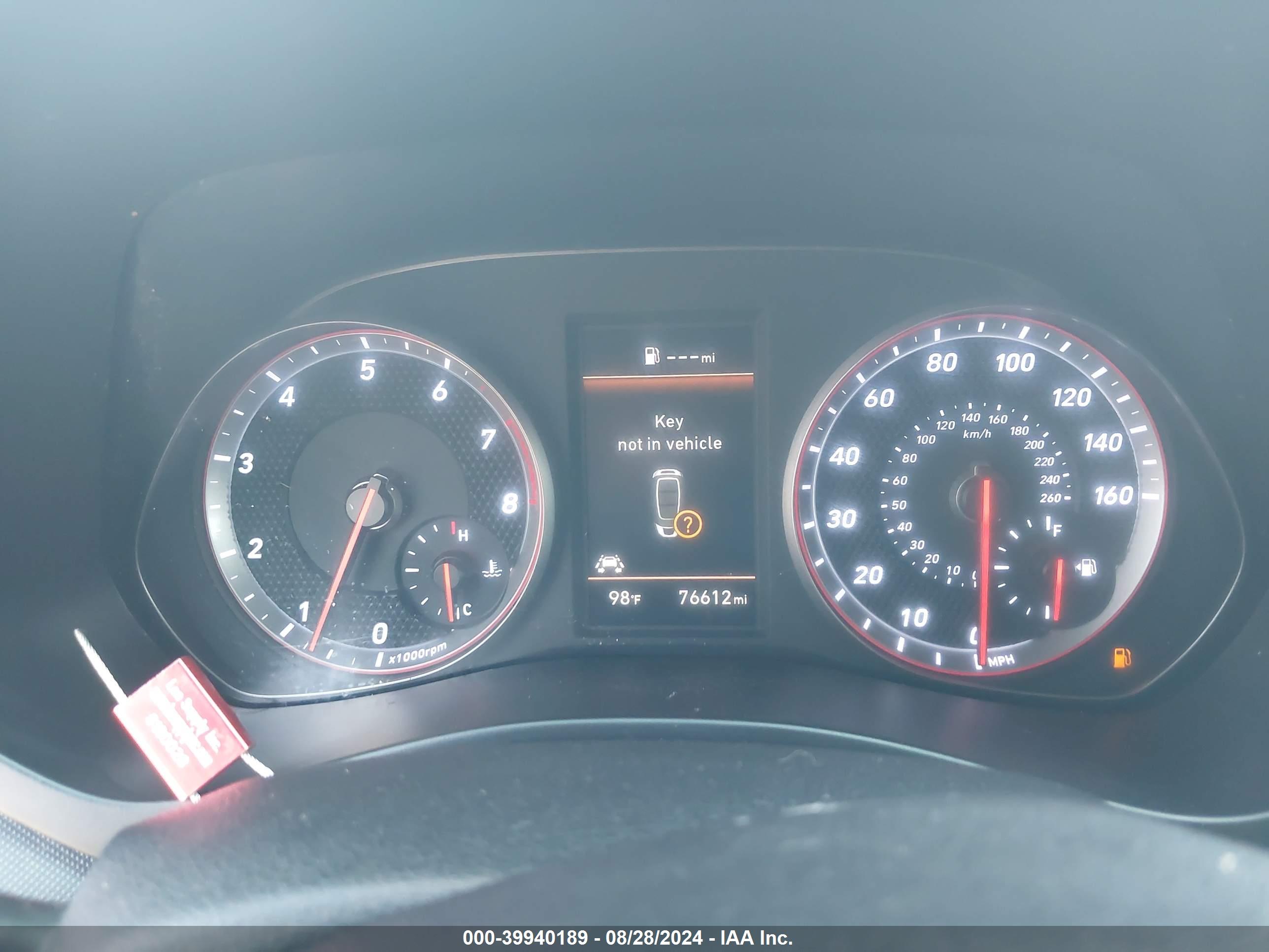 HYUNDAI VELOSTER image 7