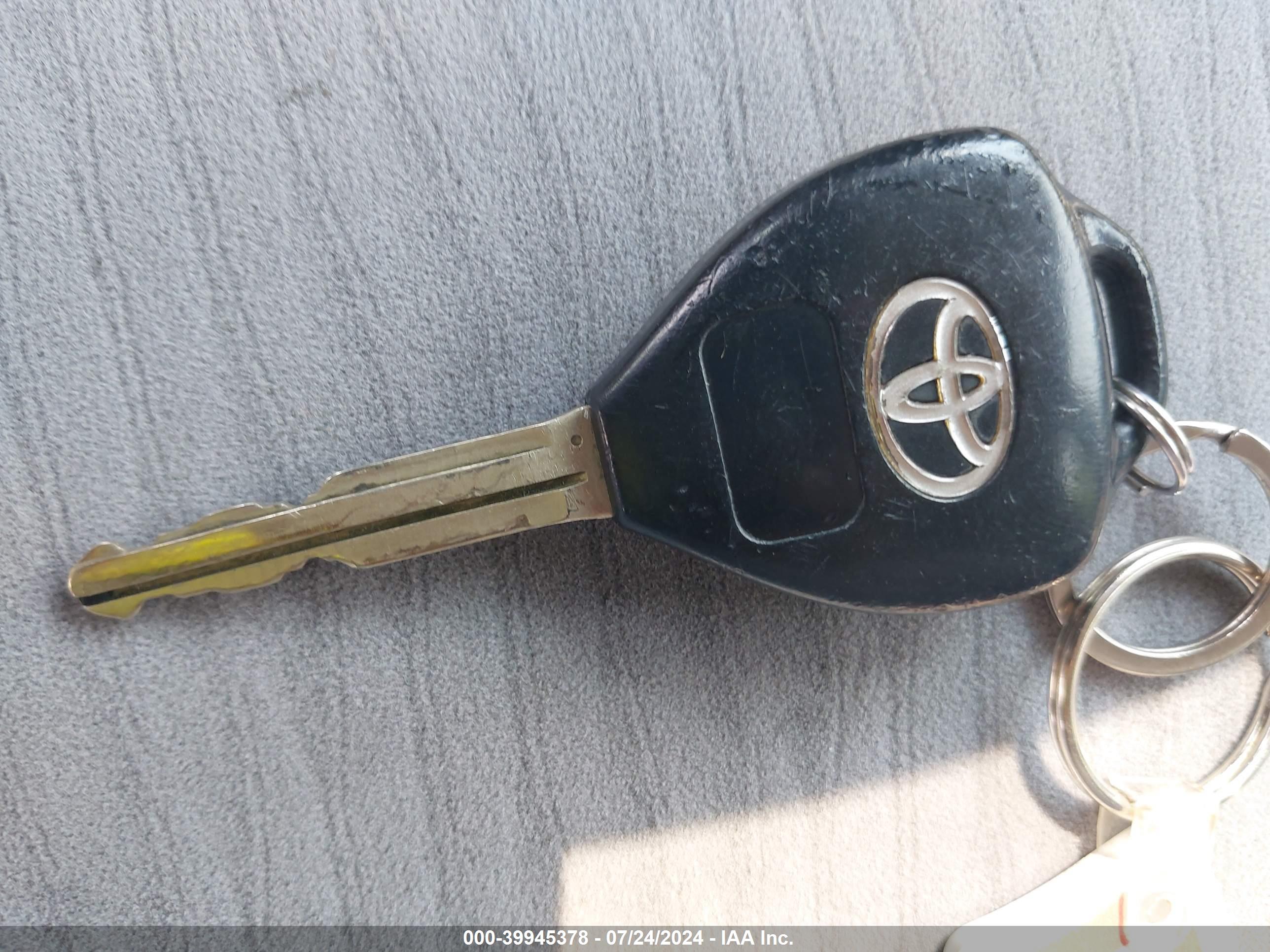 TOYOTA COROLLA image 11