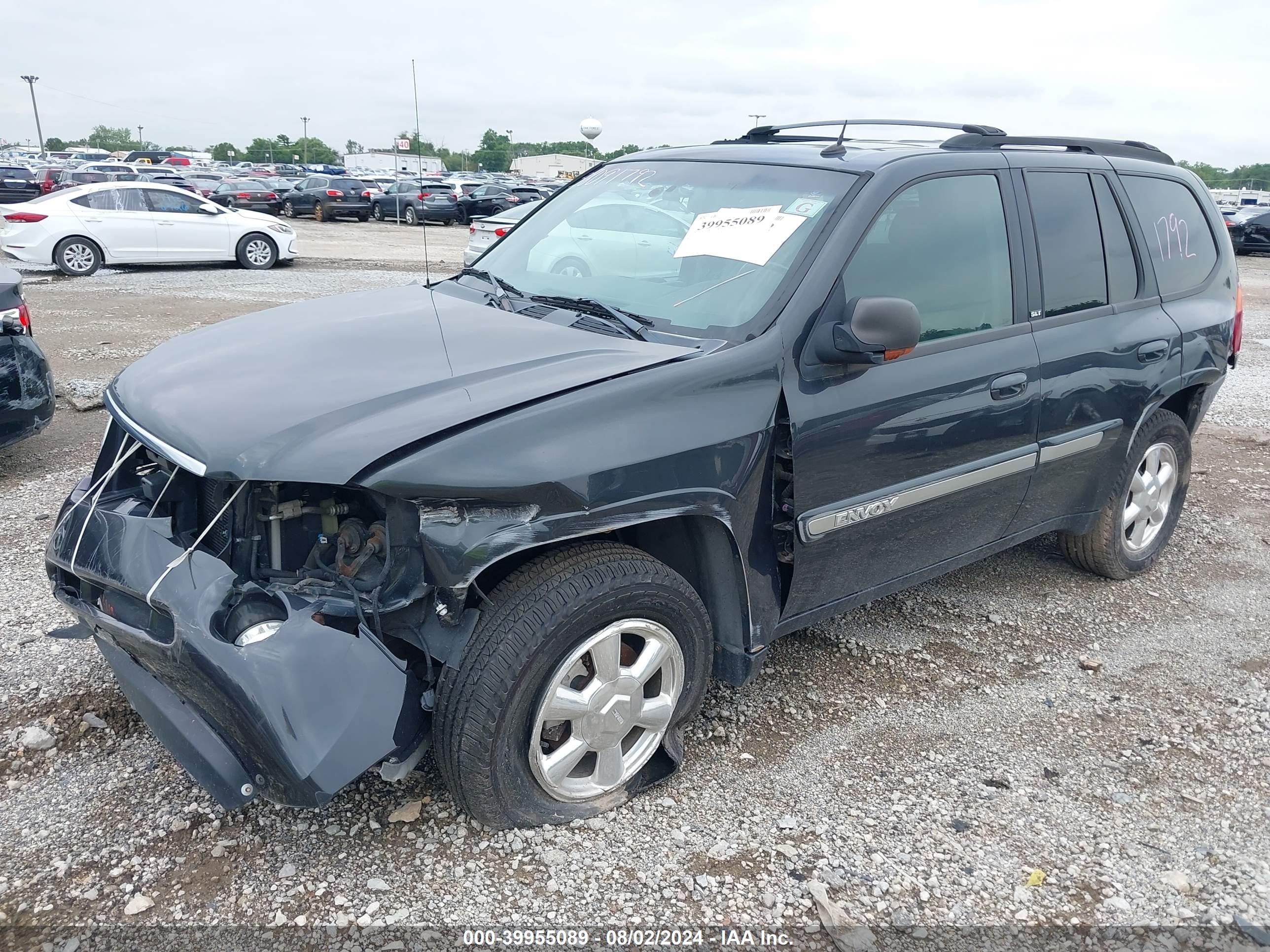 GMC ENVOY image 2