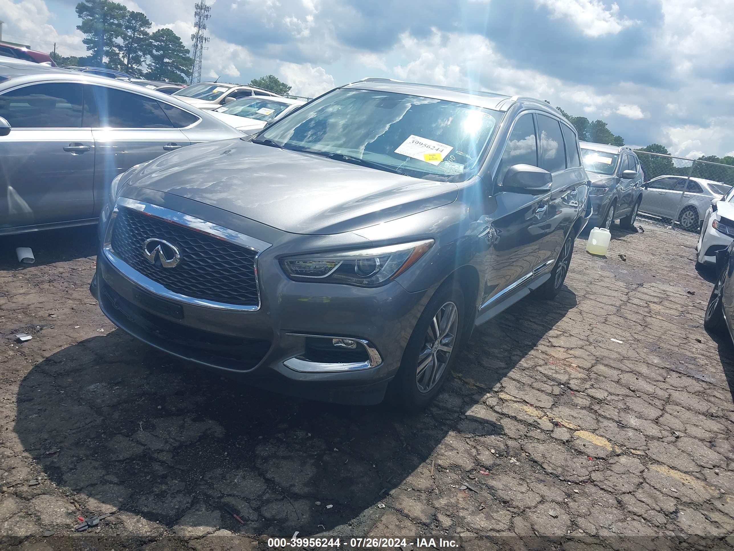 INFINITI QX60 image 2