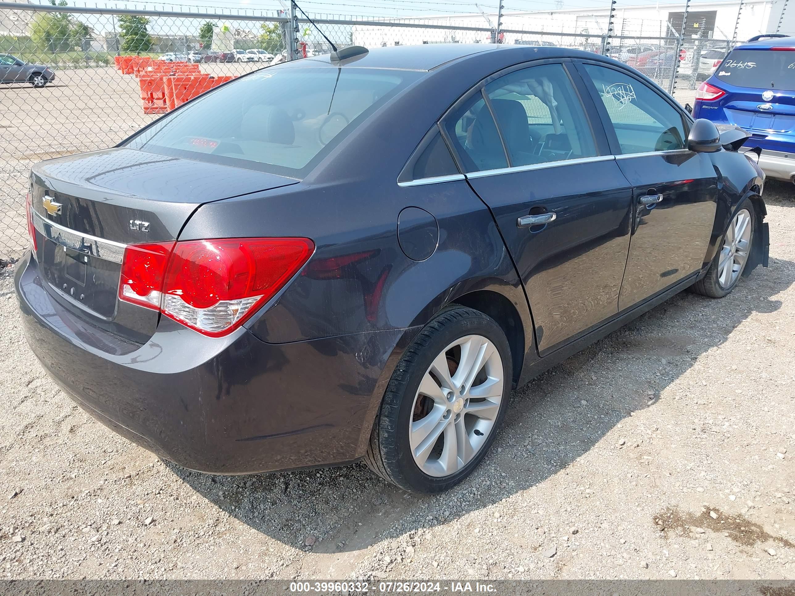 CHEVROLET CRUZE image 4
