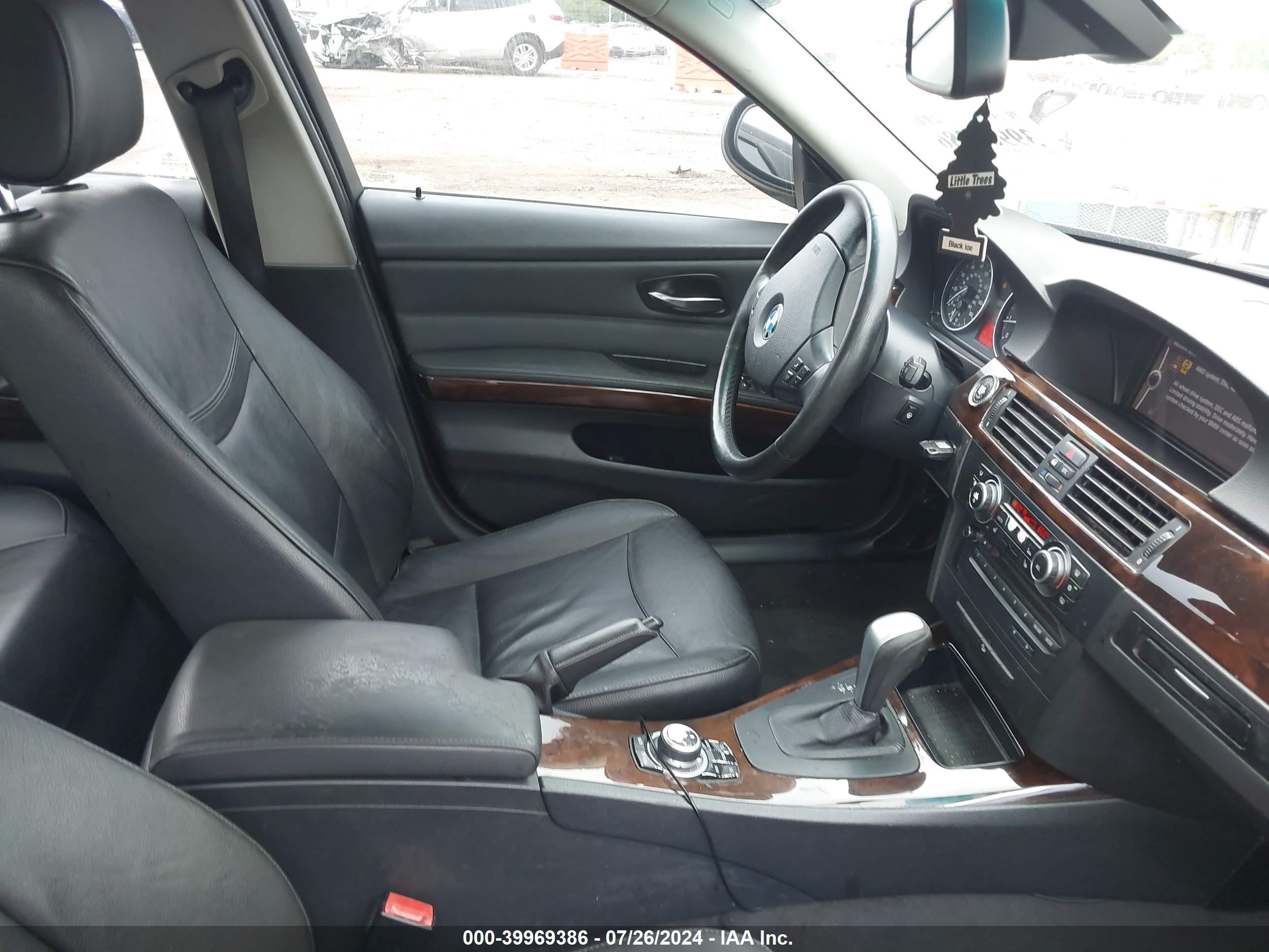 BMW 328I image 5