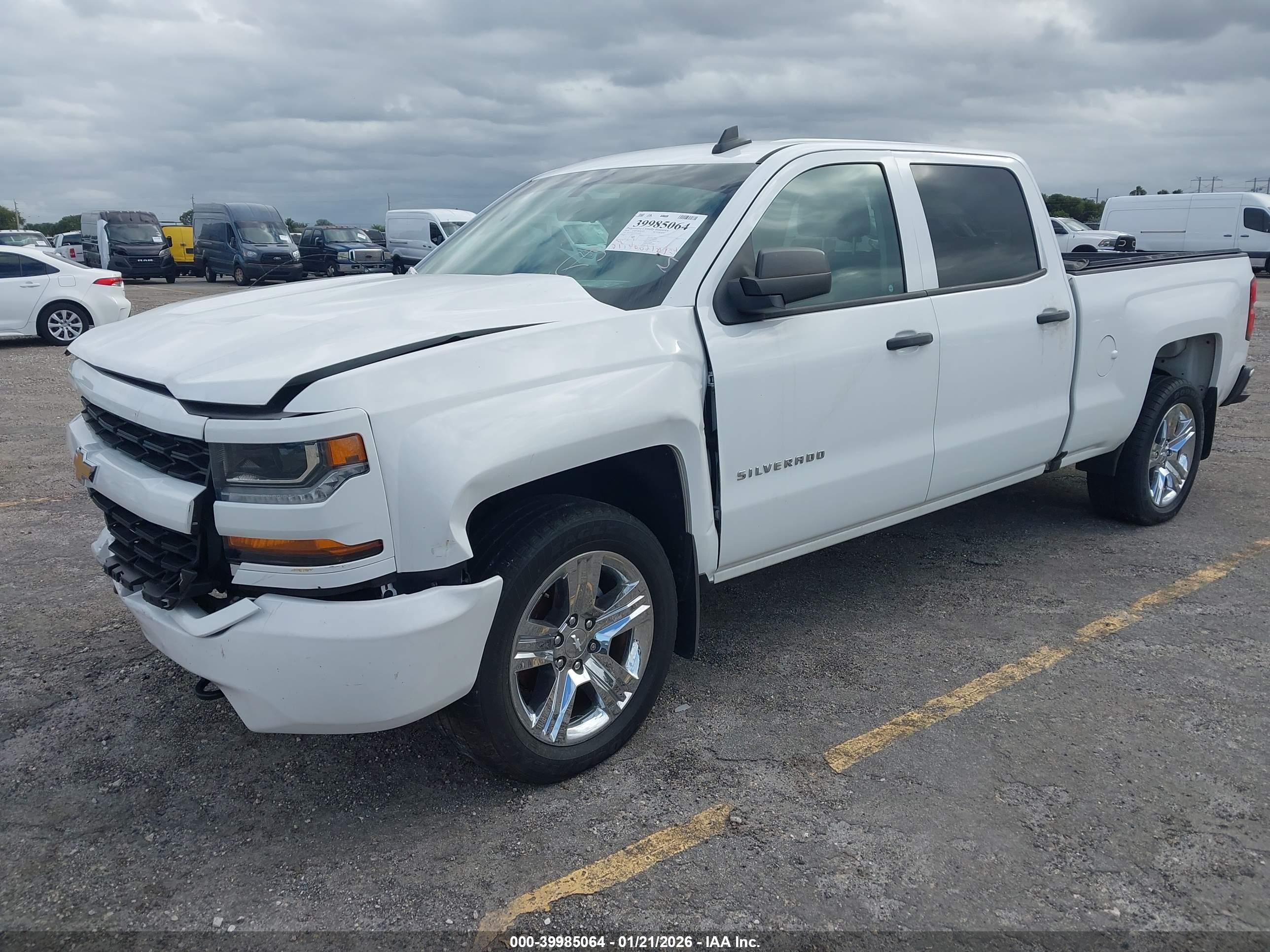 CHEVROLET SILVERADO image 2