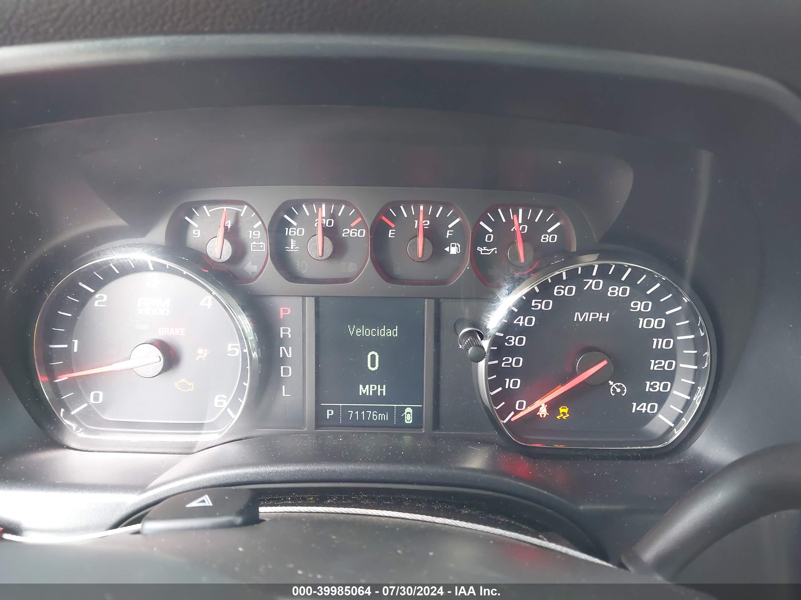 CHEVROLET SILVERADO image 7