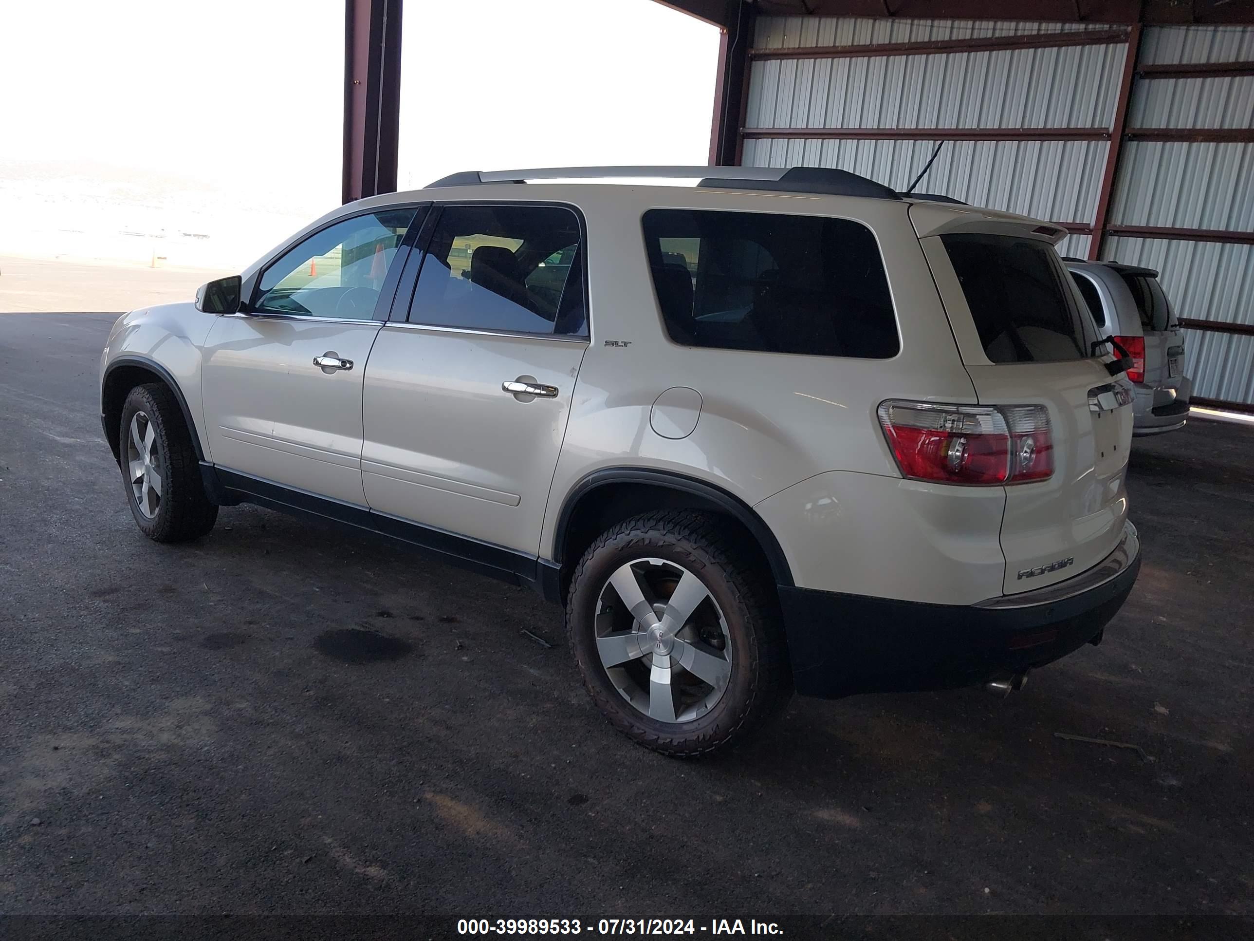 GMC ACADIA image 3