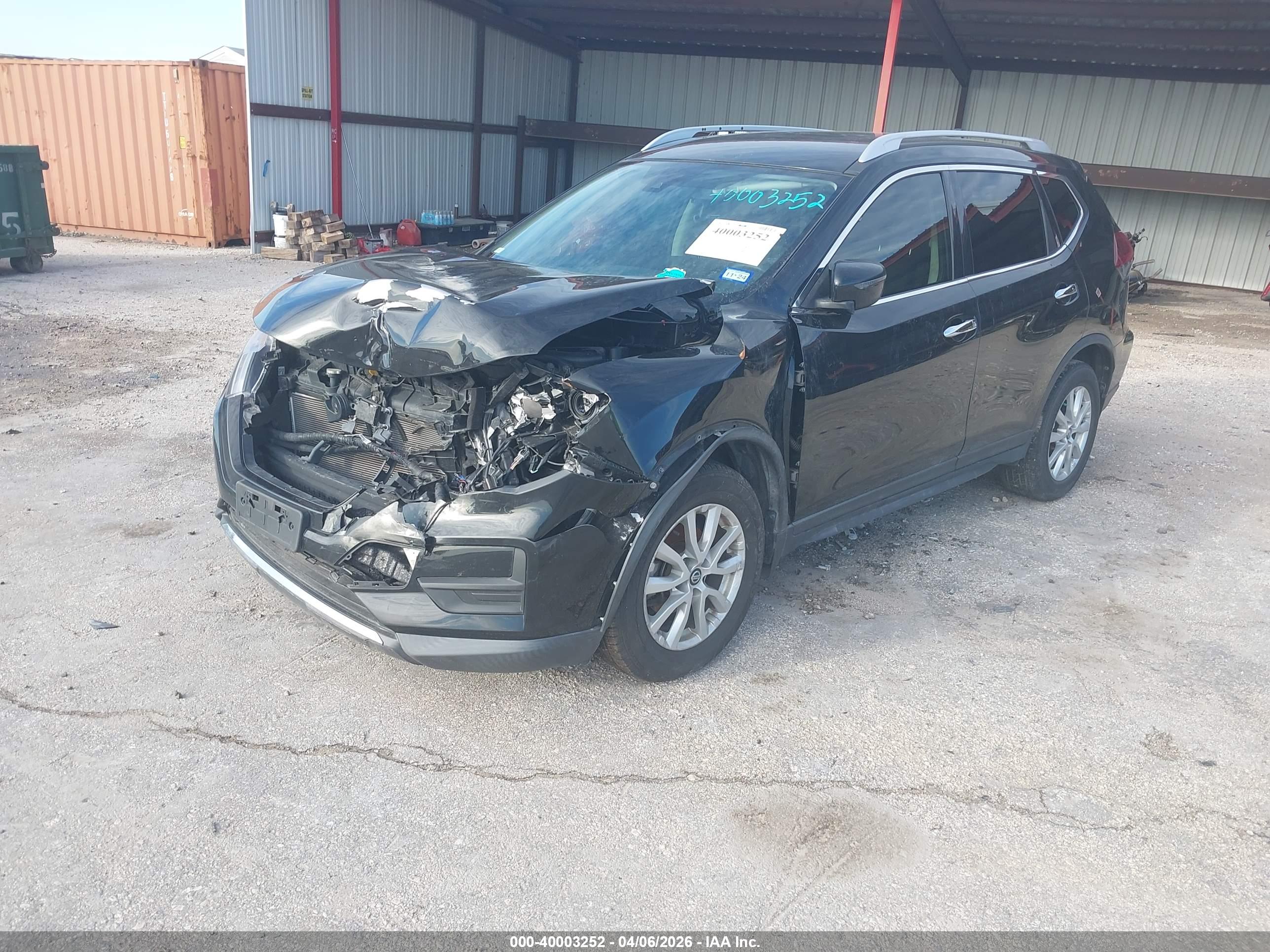 NISSAN ROGUE image 2