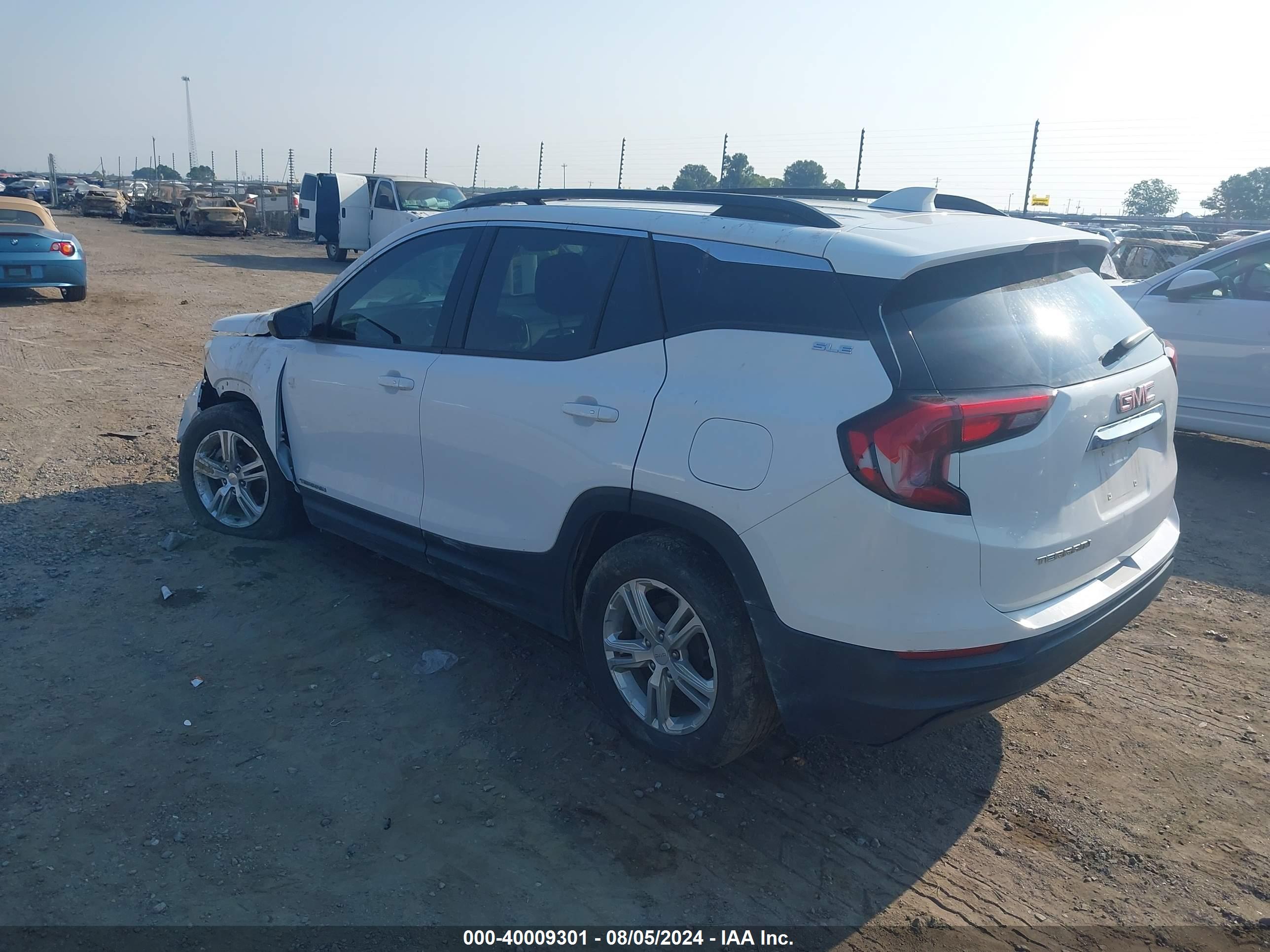 GMC TERRAIN image 3