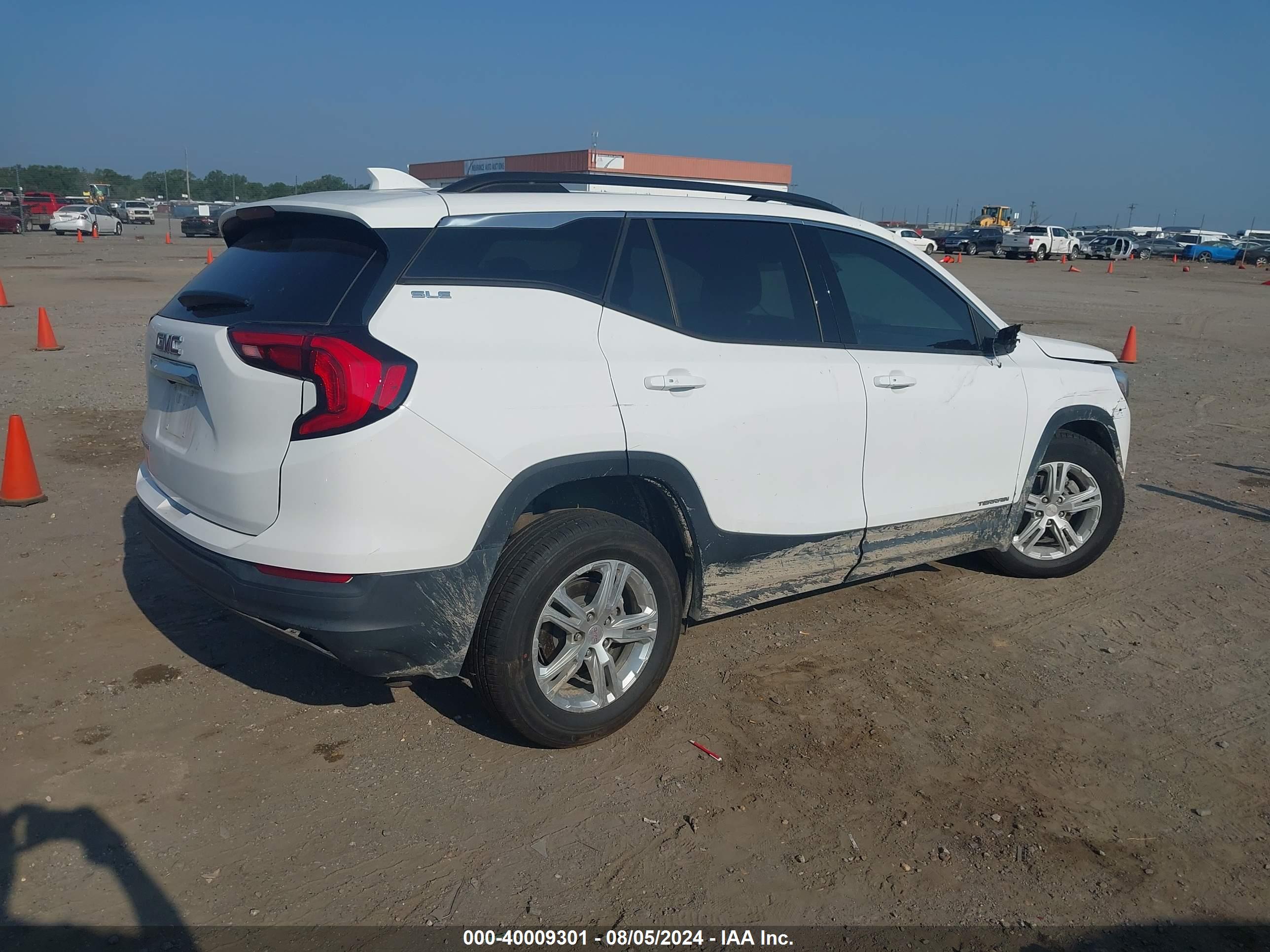 GMC TERRAIN image 4