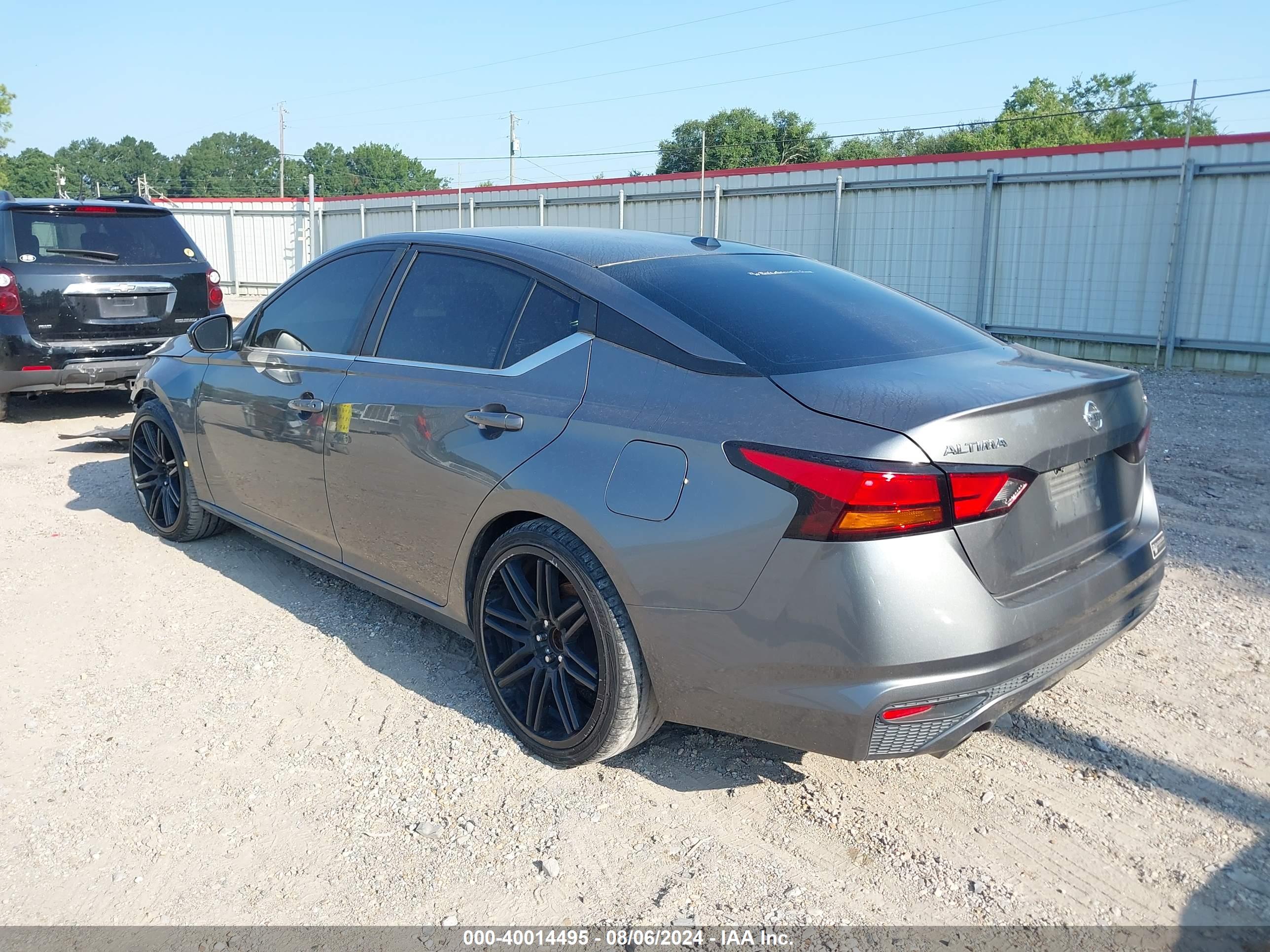 NISSAN ALTIMA image 3