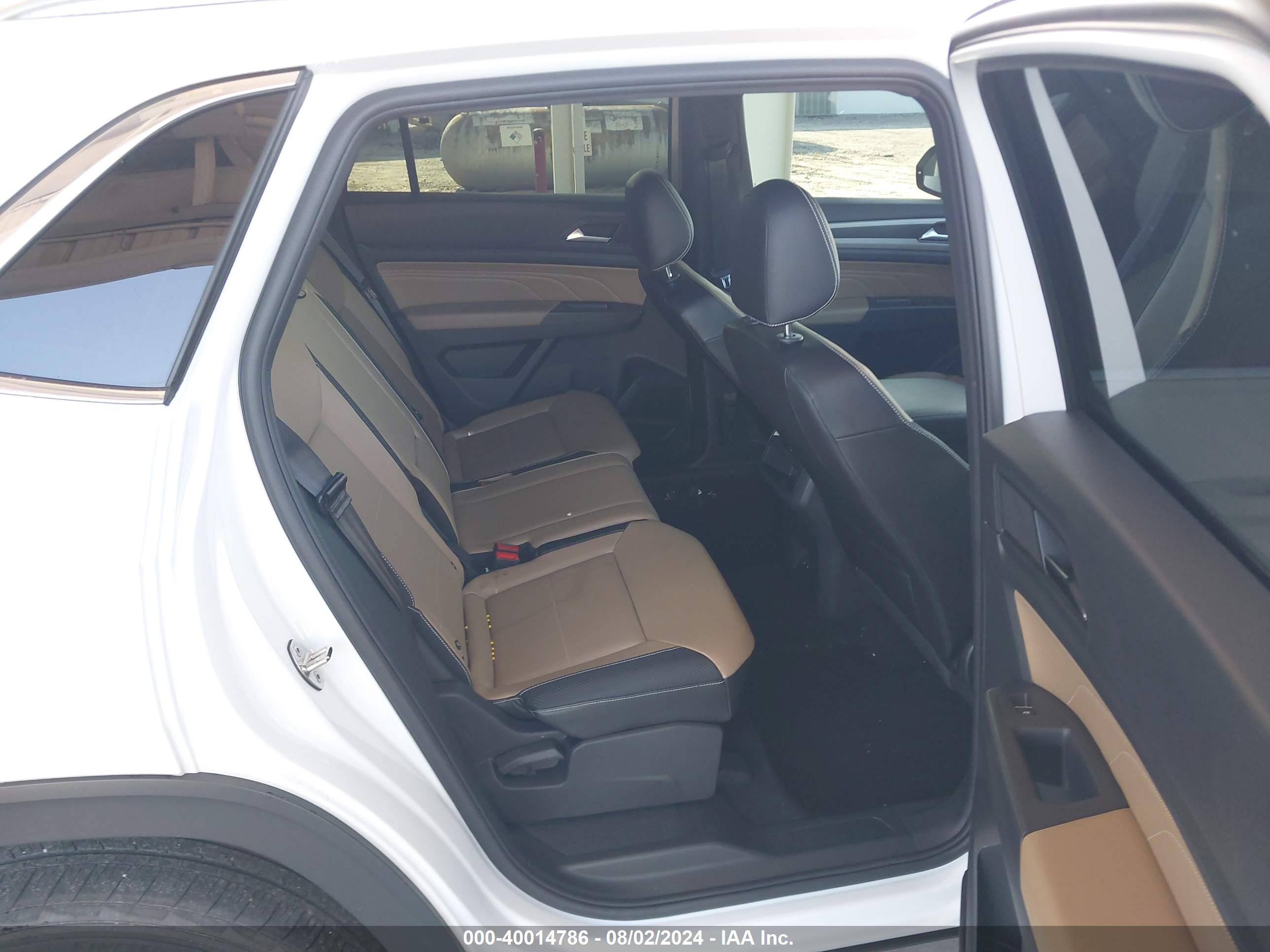 VOLKSWAGEN ATLAS image 8