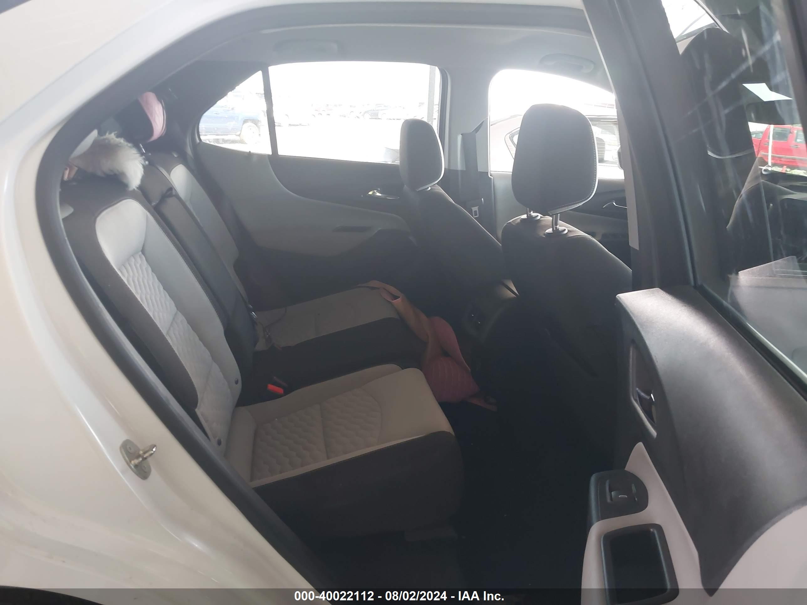 CHEVROLET EQUINOX image 8