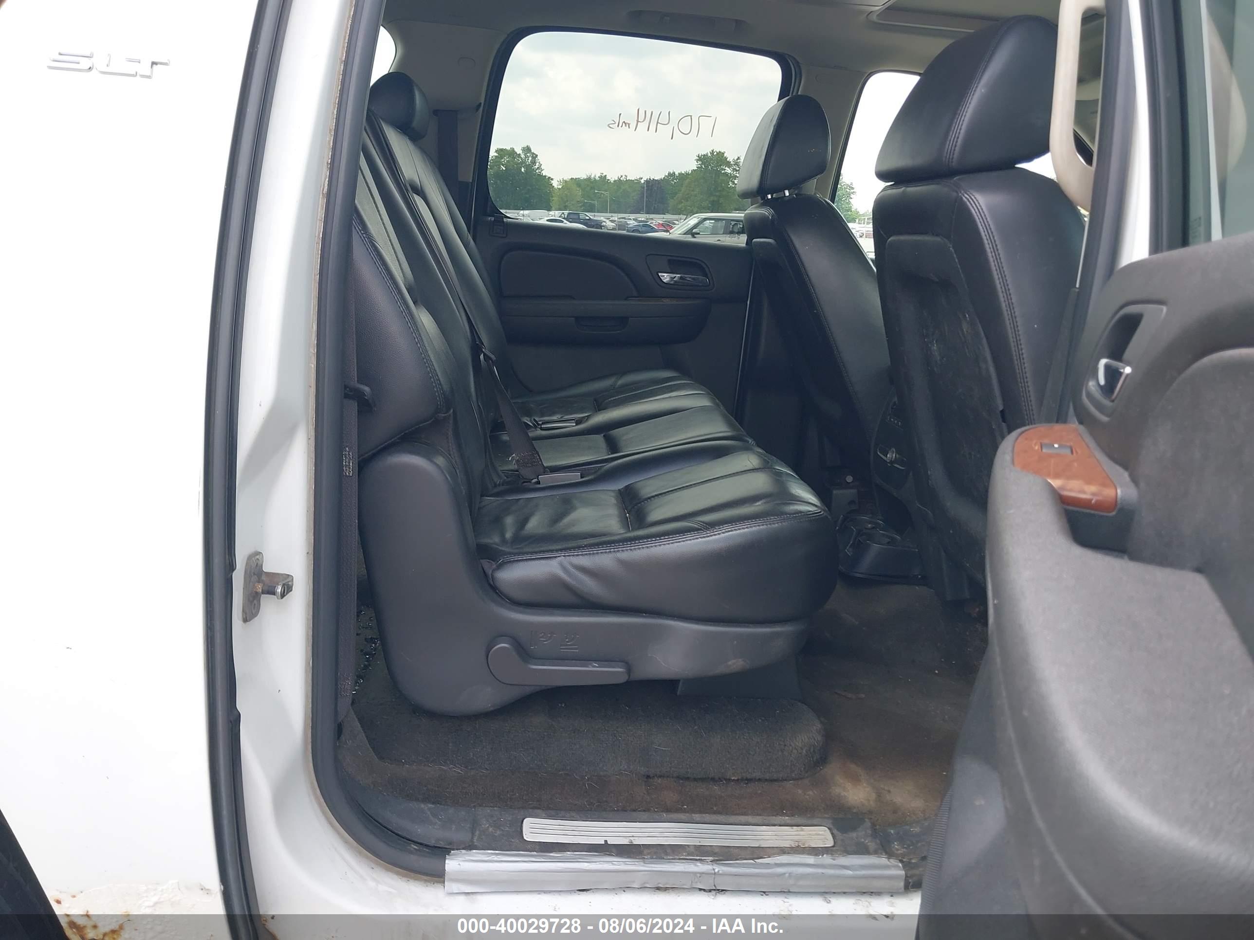 GMC YUKON image 8