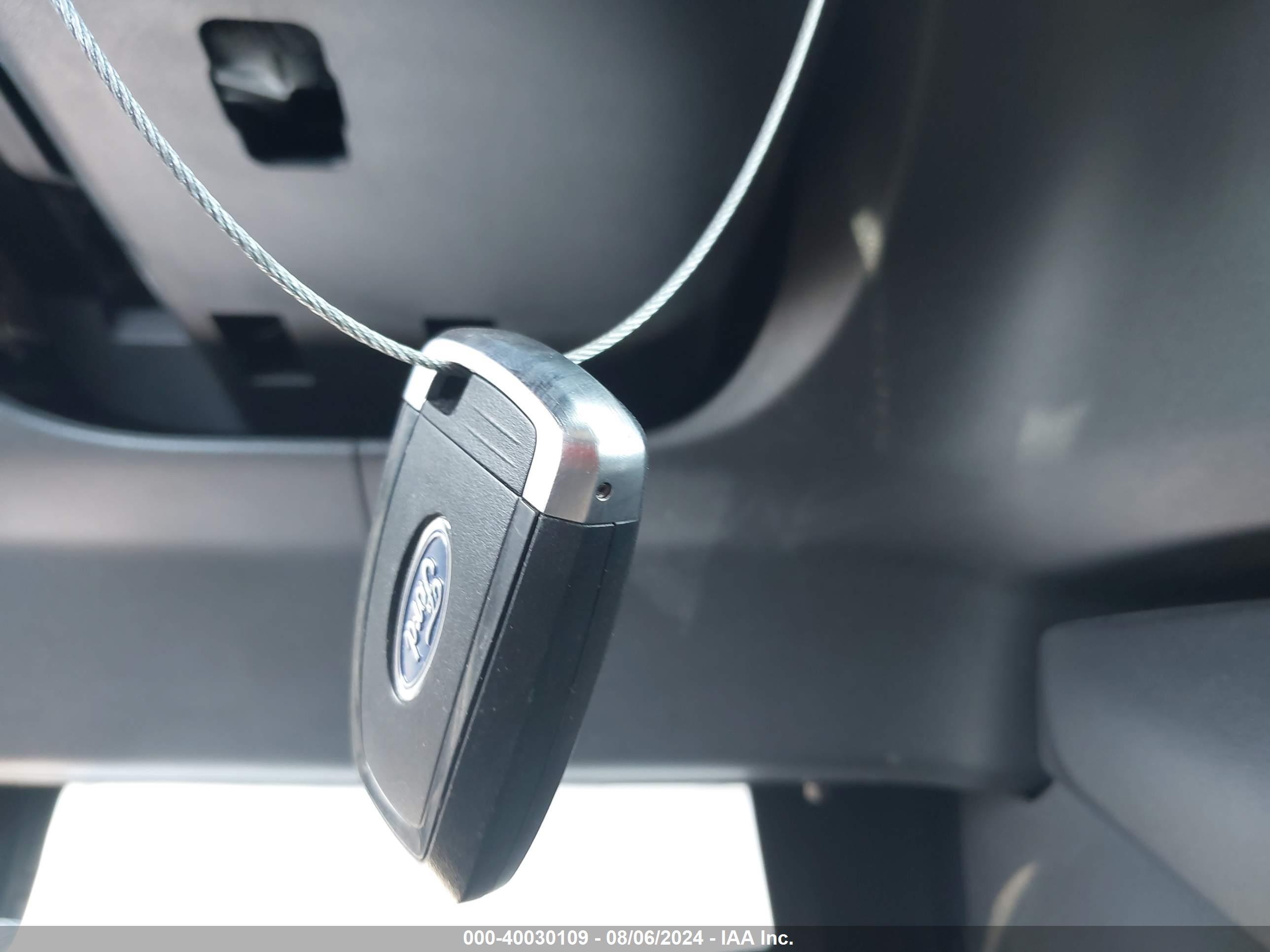 FORD ESCAPE image 11