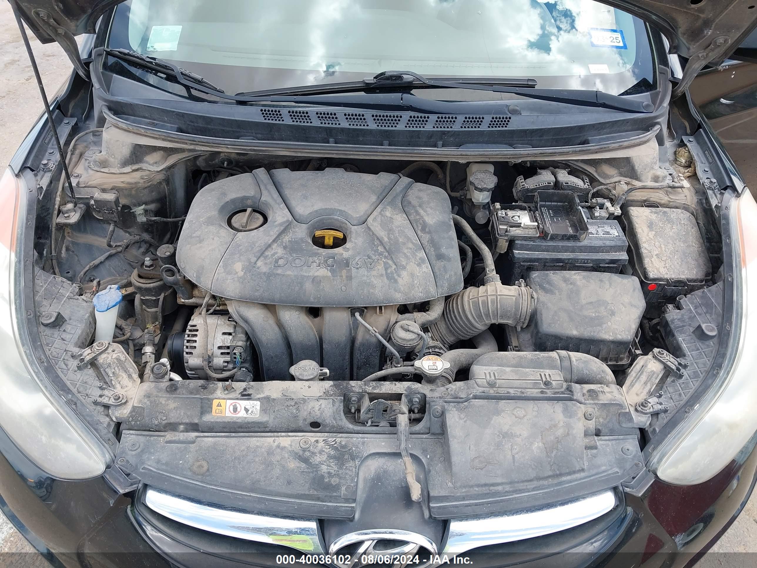HYUNDAI ELANTRA image 10