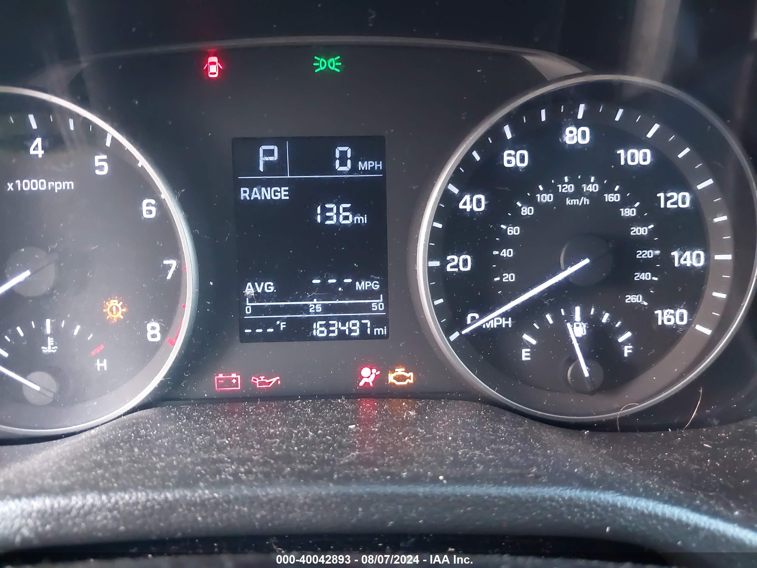 HYUNDAI ELANTRA image 7