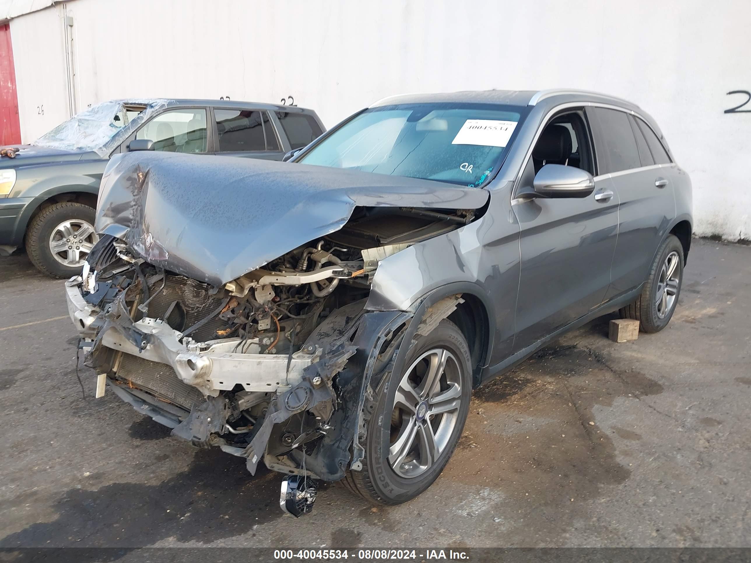 MERCEDES-BENZ GLC image 2