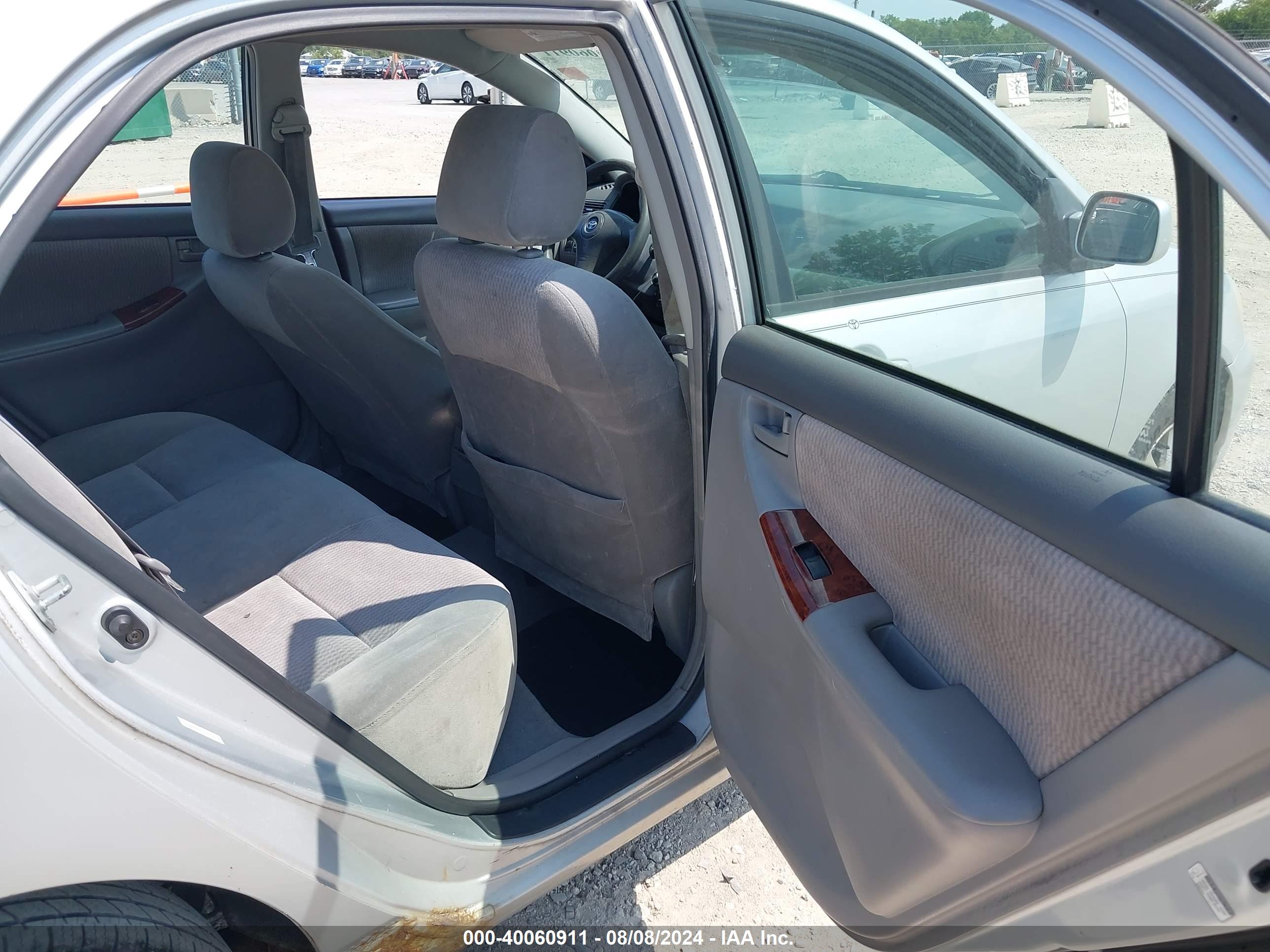 TOYOTA COROLLA image 8