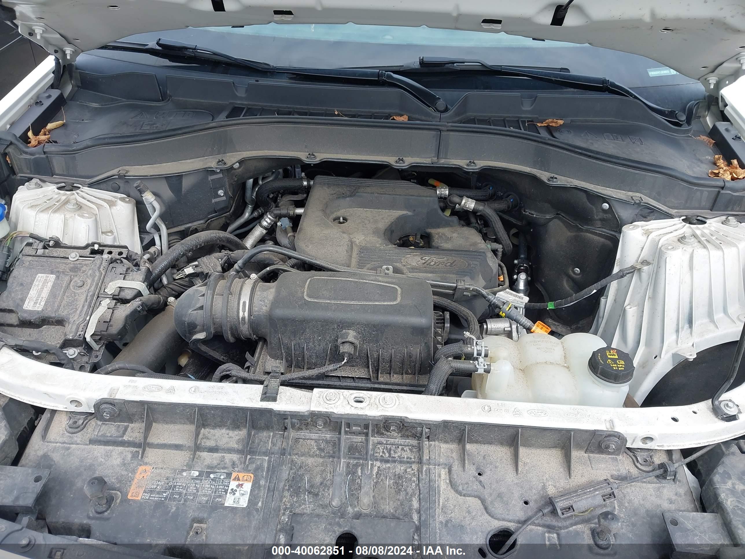 FORD EXPLORER image 10