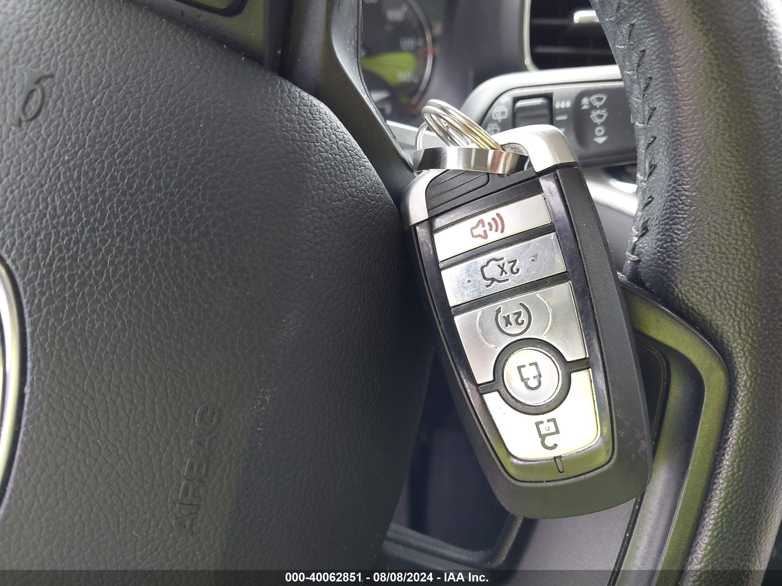 FORD EXPLORER image 11