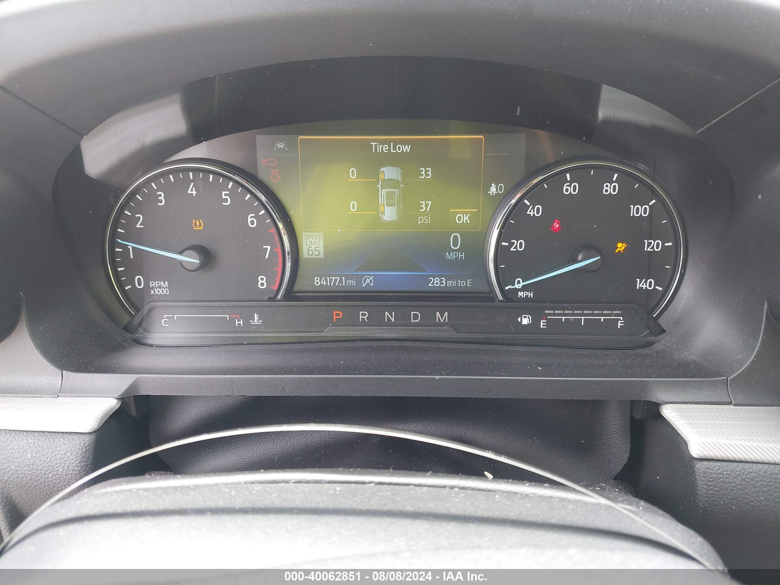 FORD EXPLORER image 7