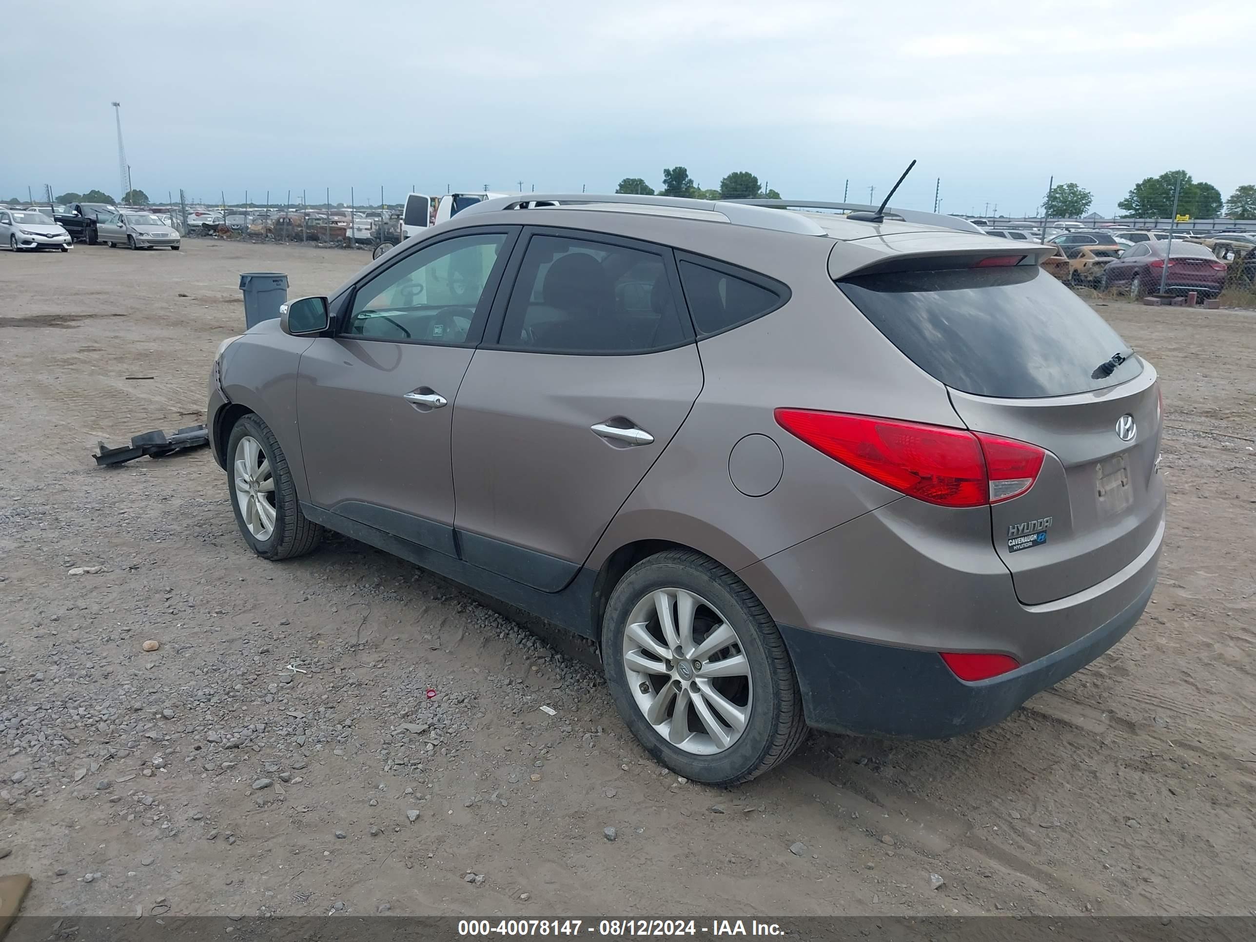 HYUNDAI TUCSON image 3