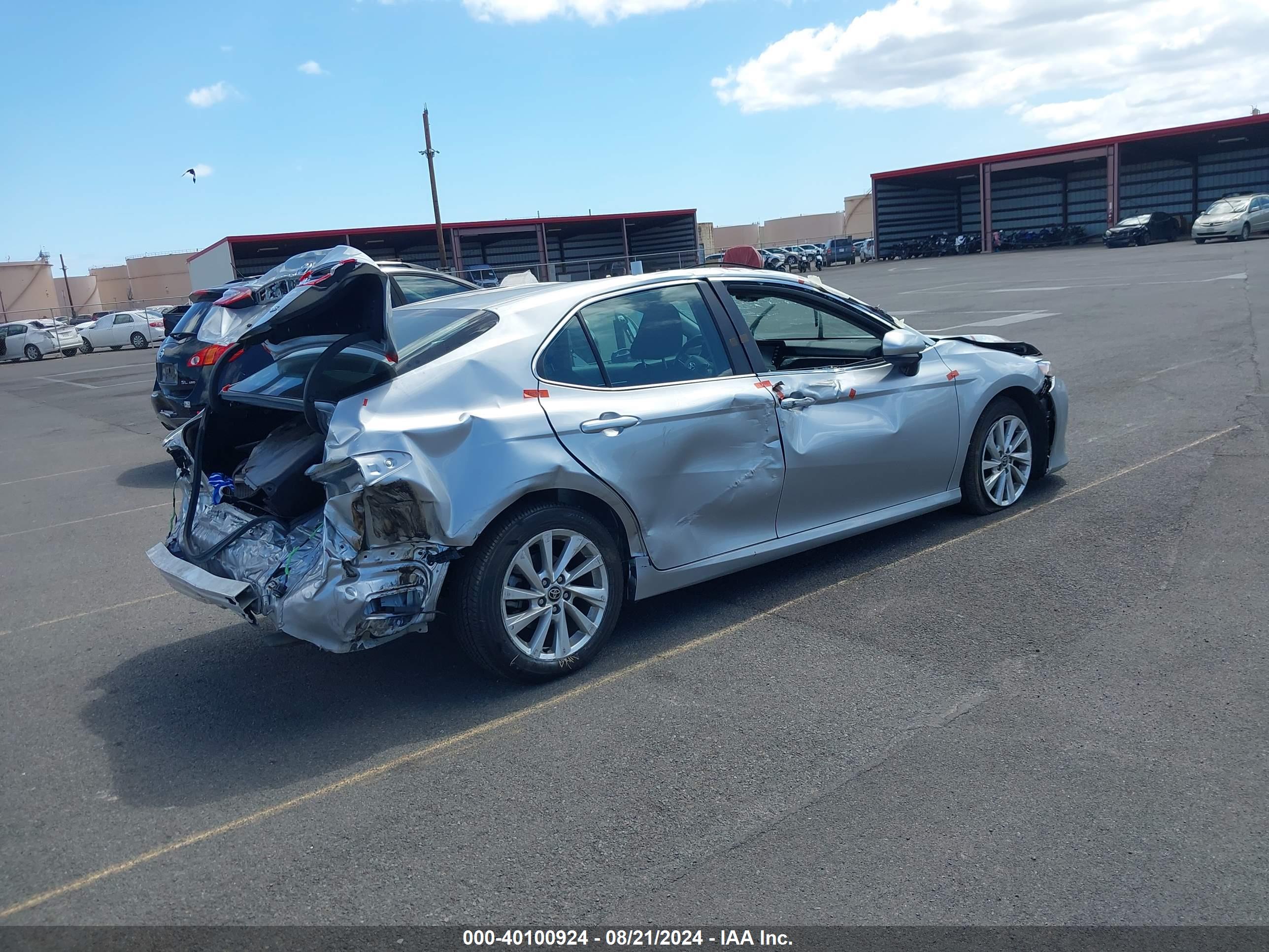 TOYOTA CAMRY image 4