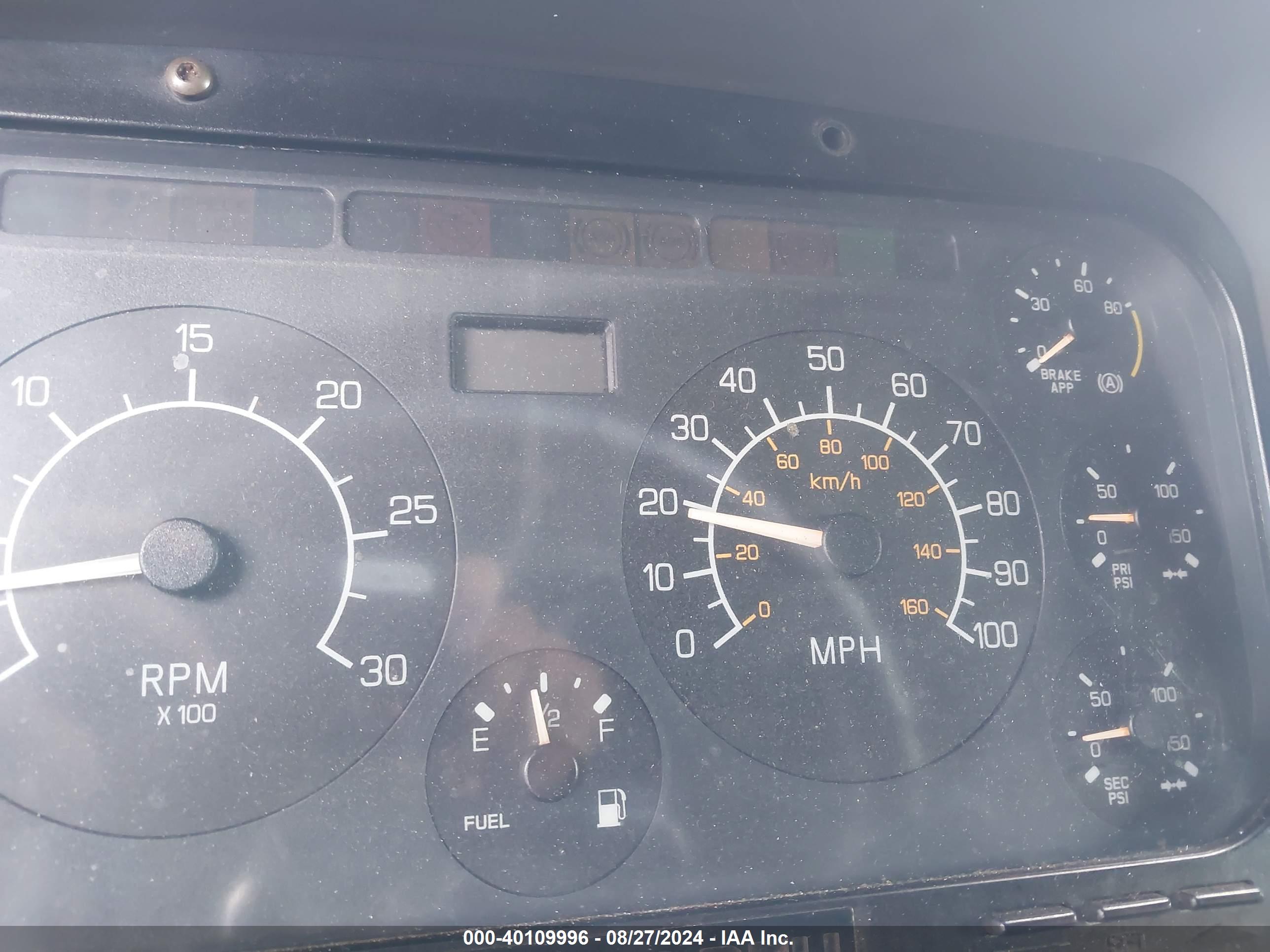 KENWORTH CONSTRUCTION image 6