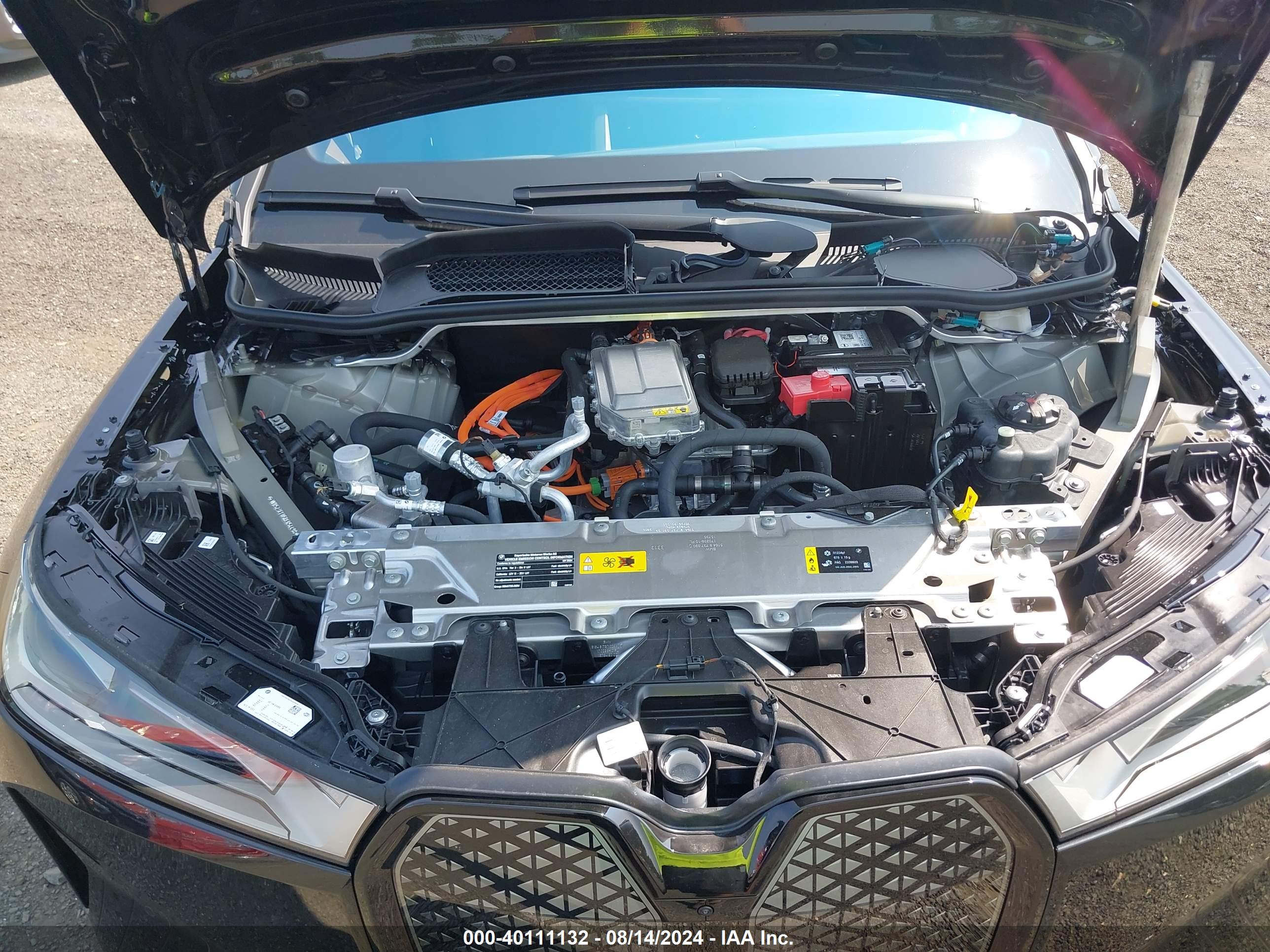 BMW IX image 10