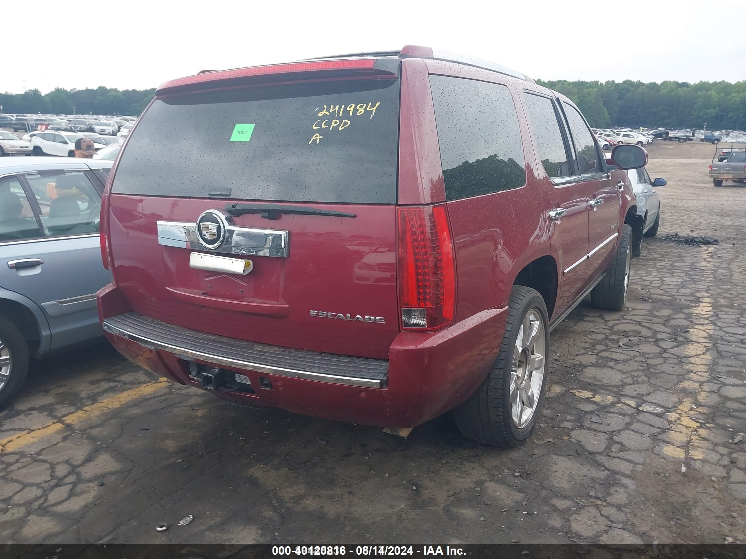 CADILLAC ESCALADE image 4