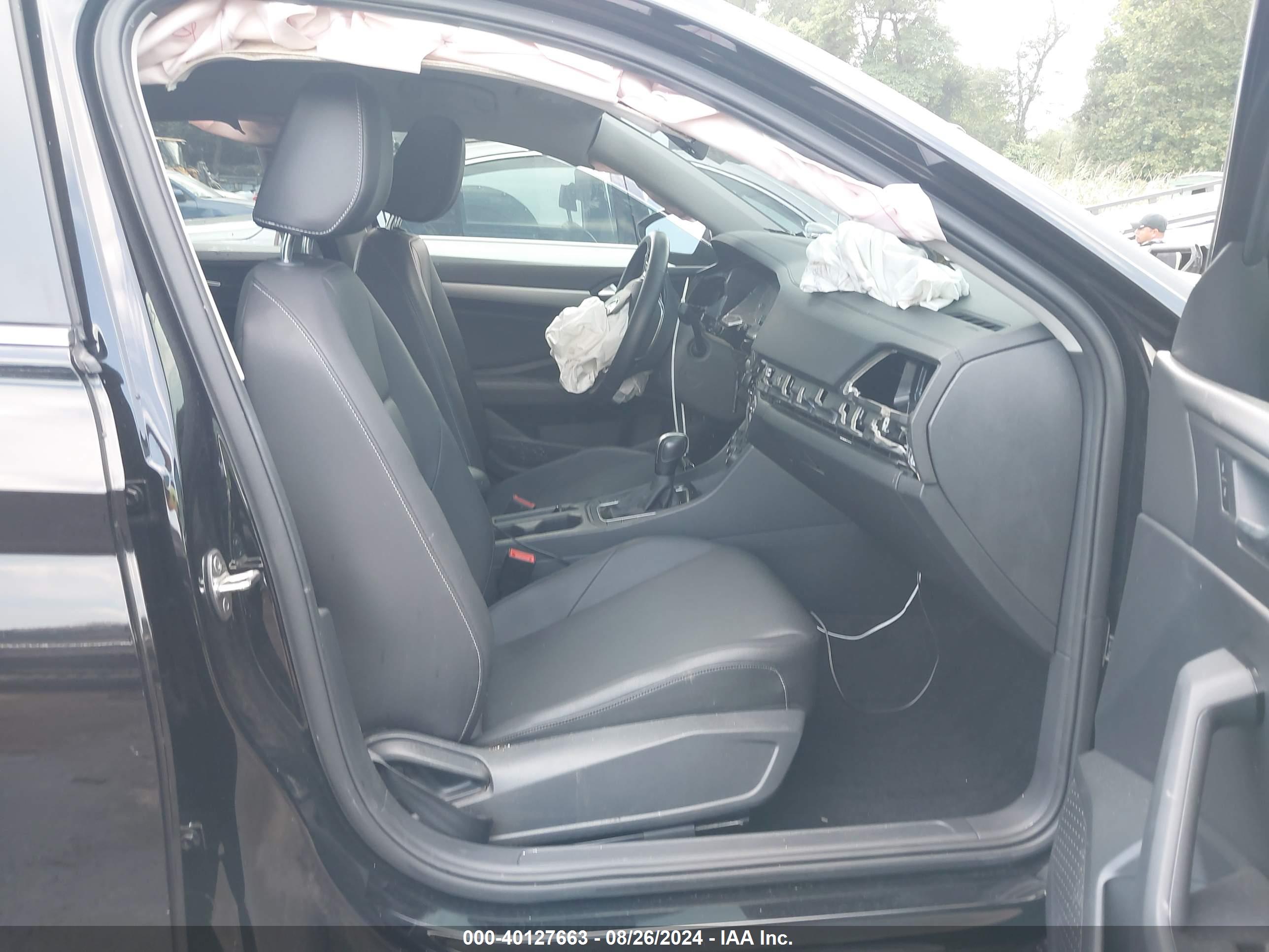 VOLKSWAGEN JETTA image 5