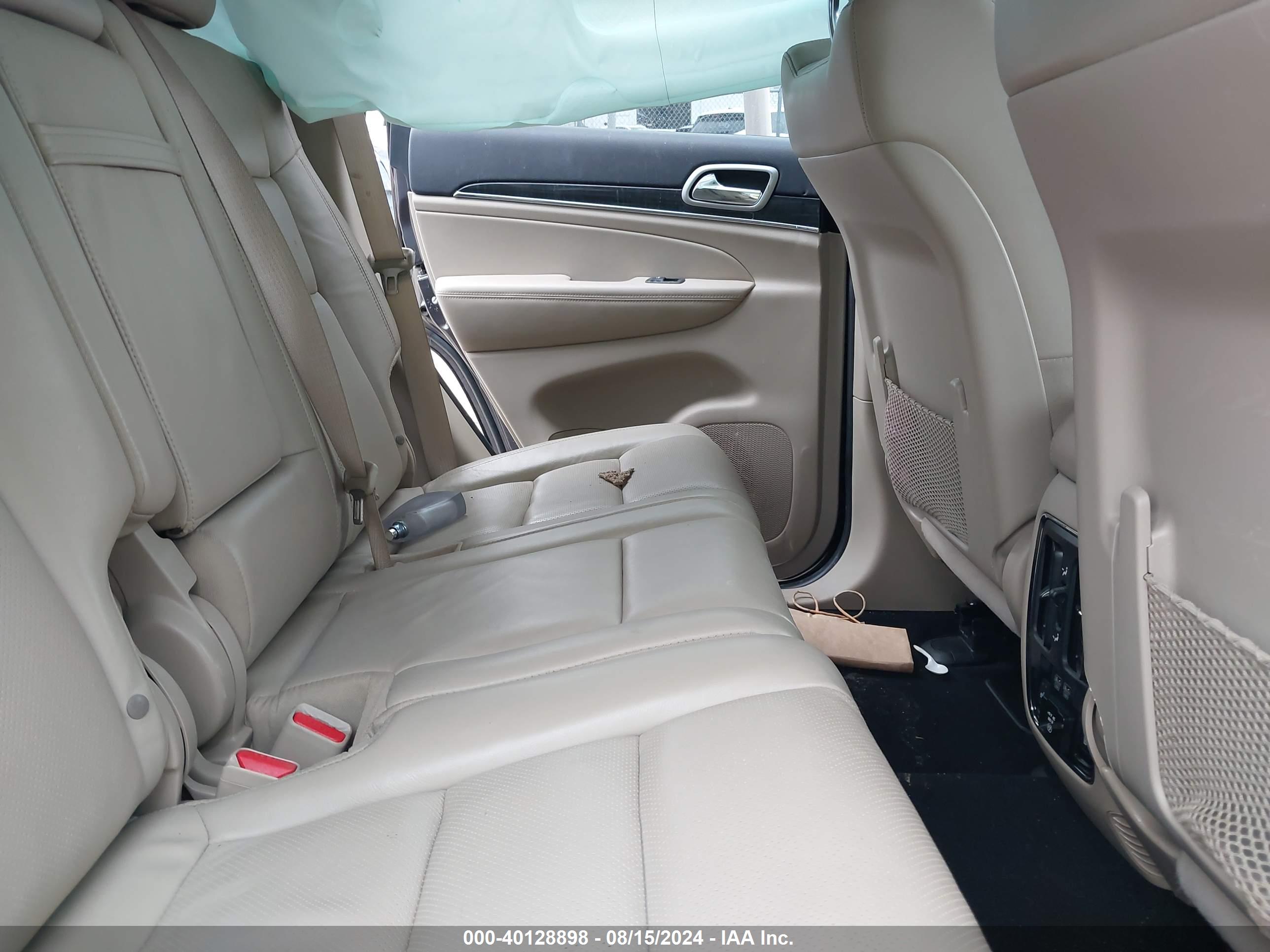 JEEP GRAND image 8