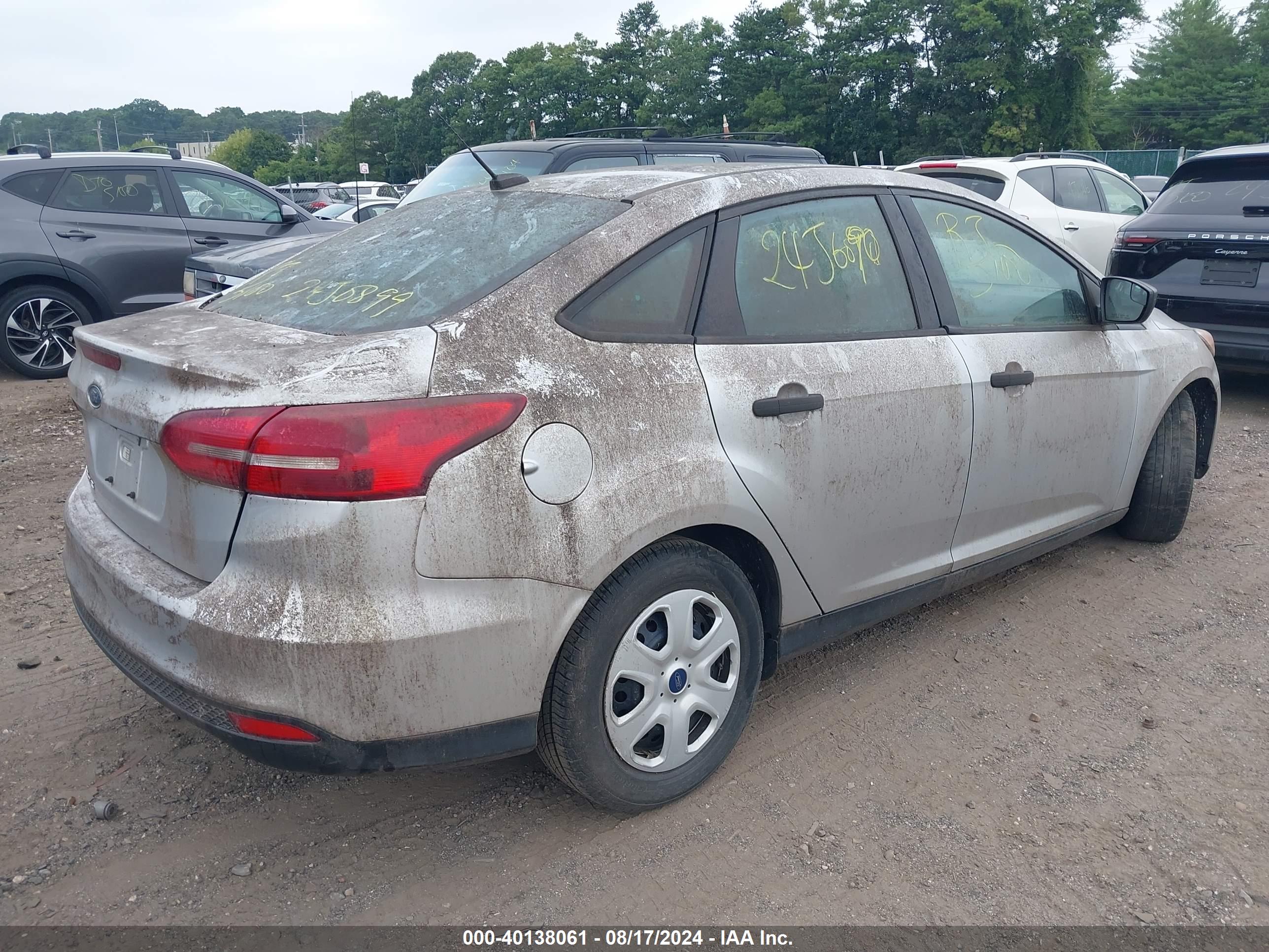 FORD FOCUS image 4