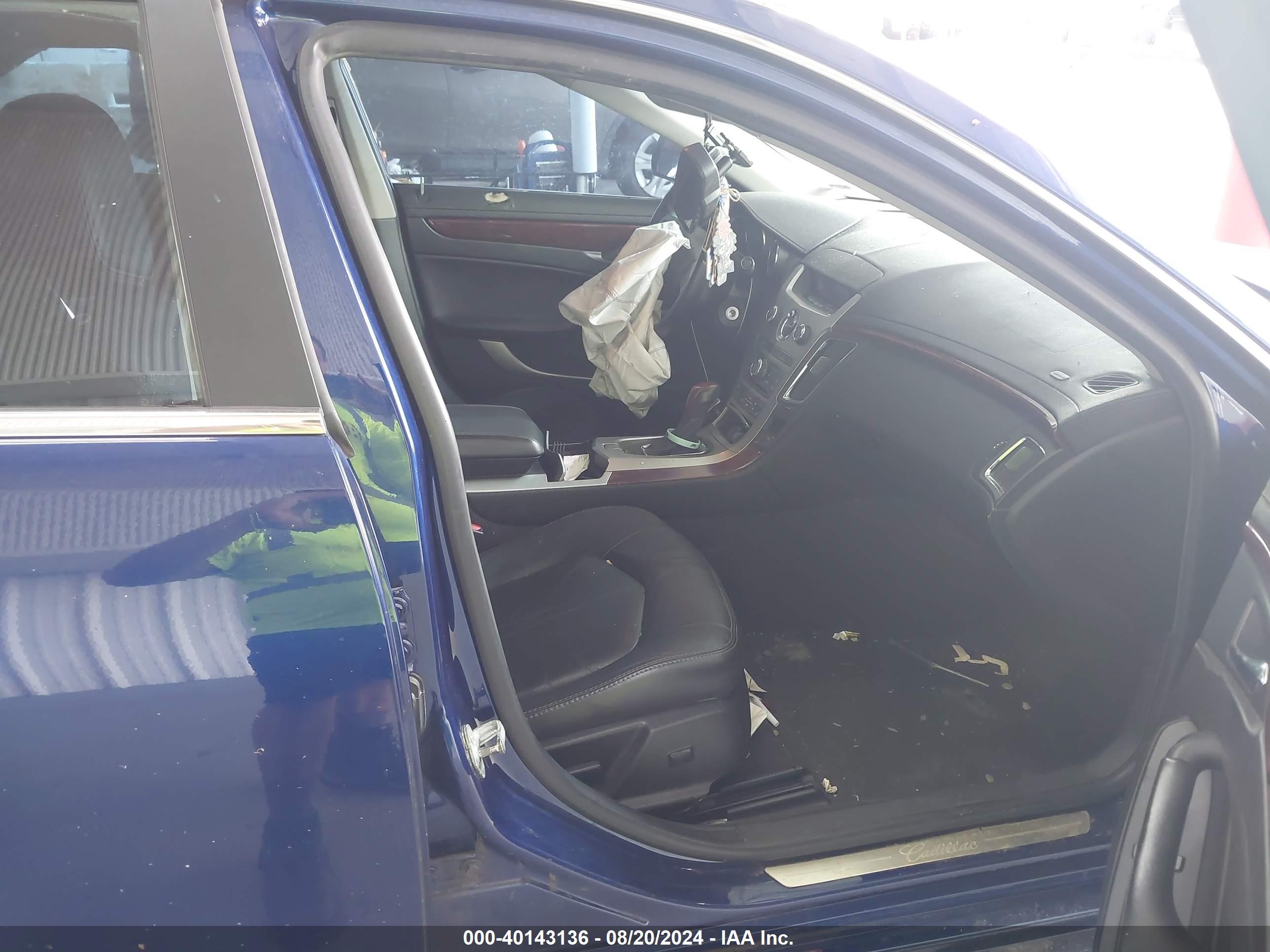 CADILLAC CTS image 5