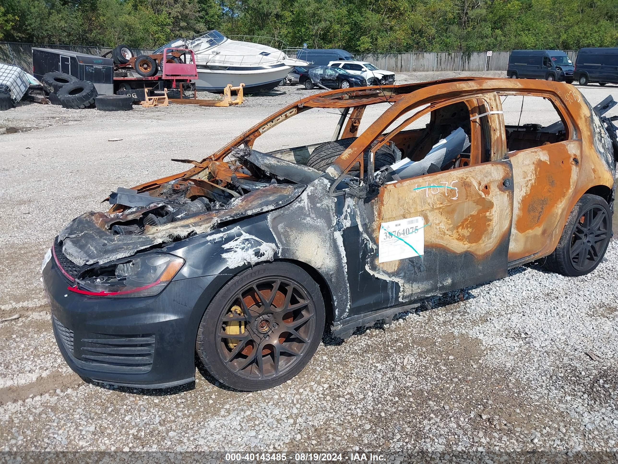 VOLKSWAGEN GOLF image 2
