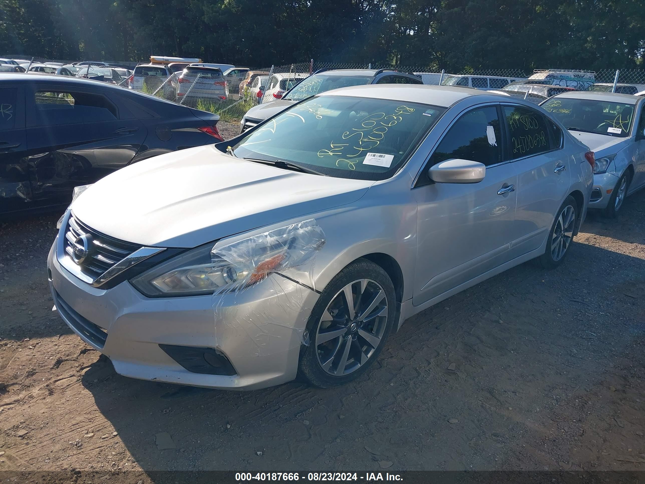 NISSAN ALTIMA image 2
