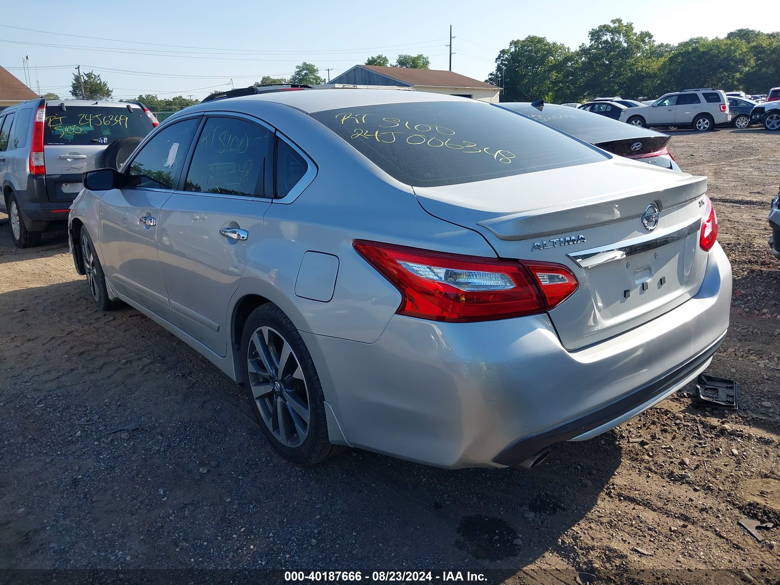 NISSAN ALTIMA image 3