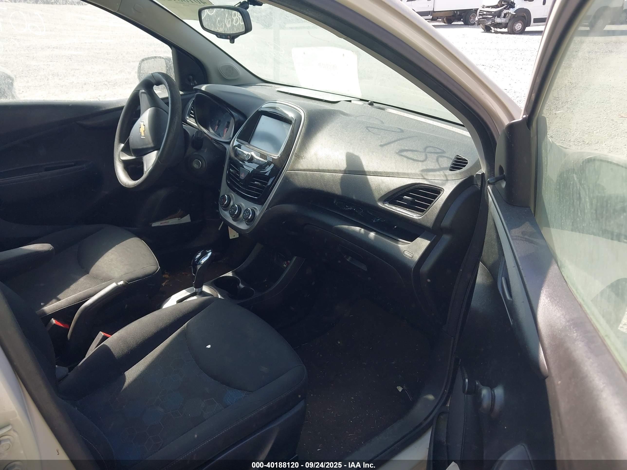 CHEVROLET SPARK image 5