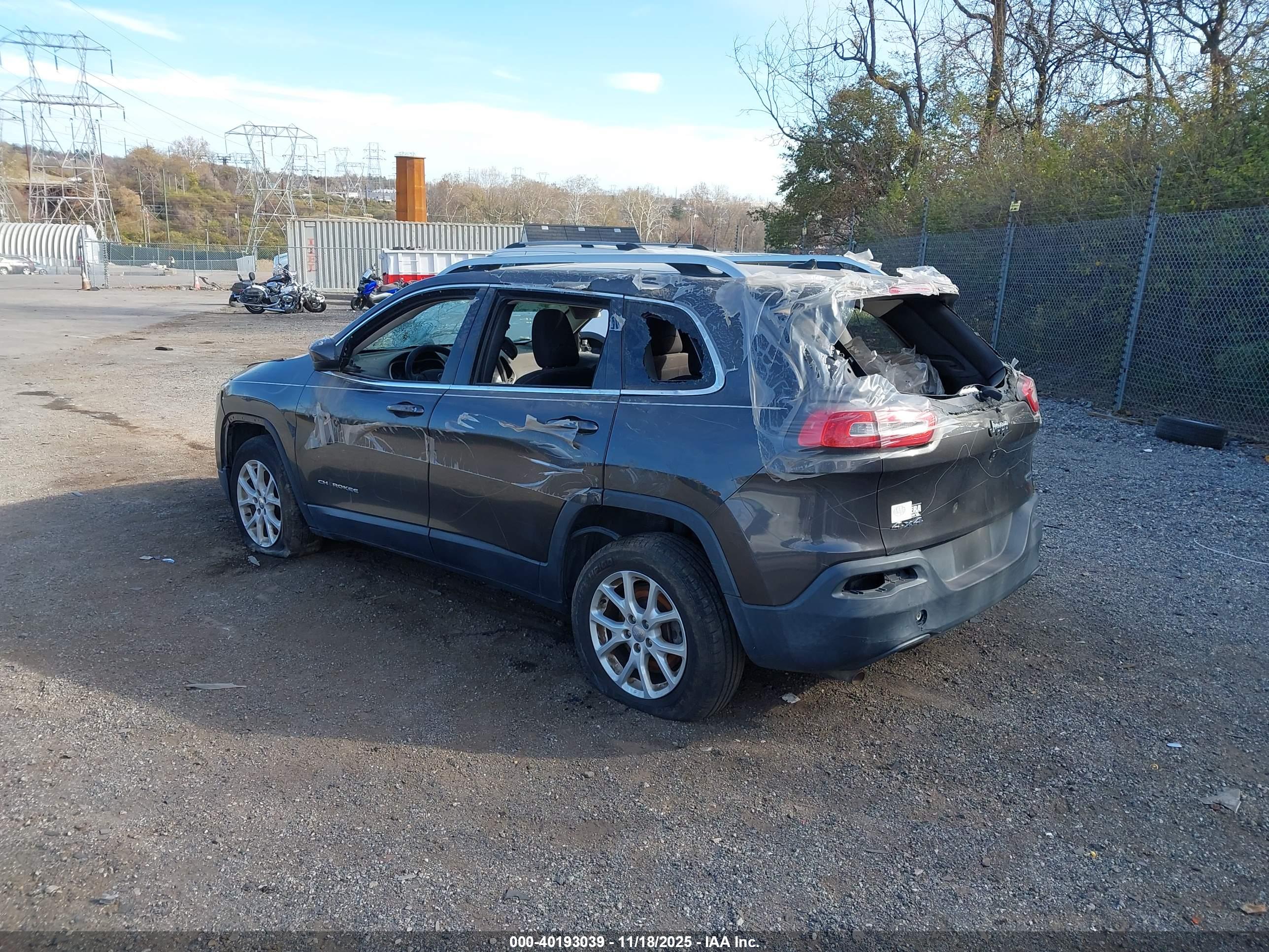 JEEP CHEROKEE image 3