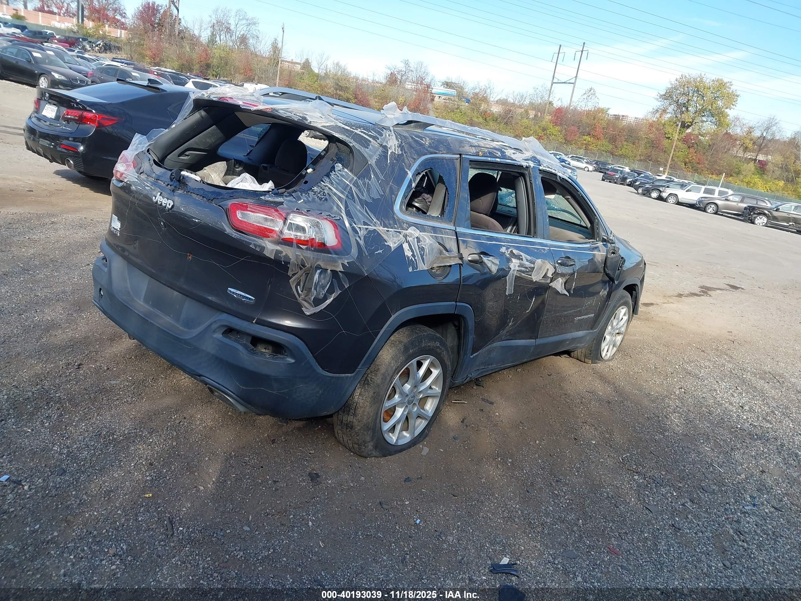 JEEP CHEROKEE image 4