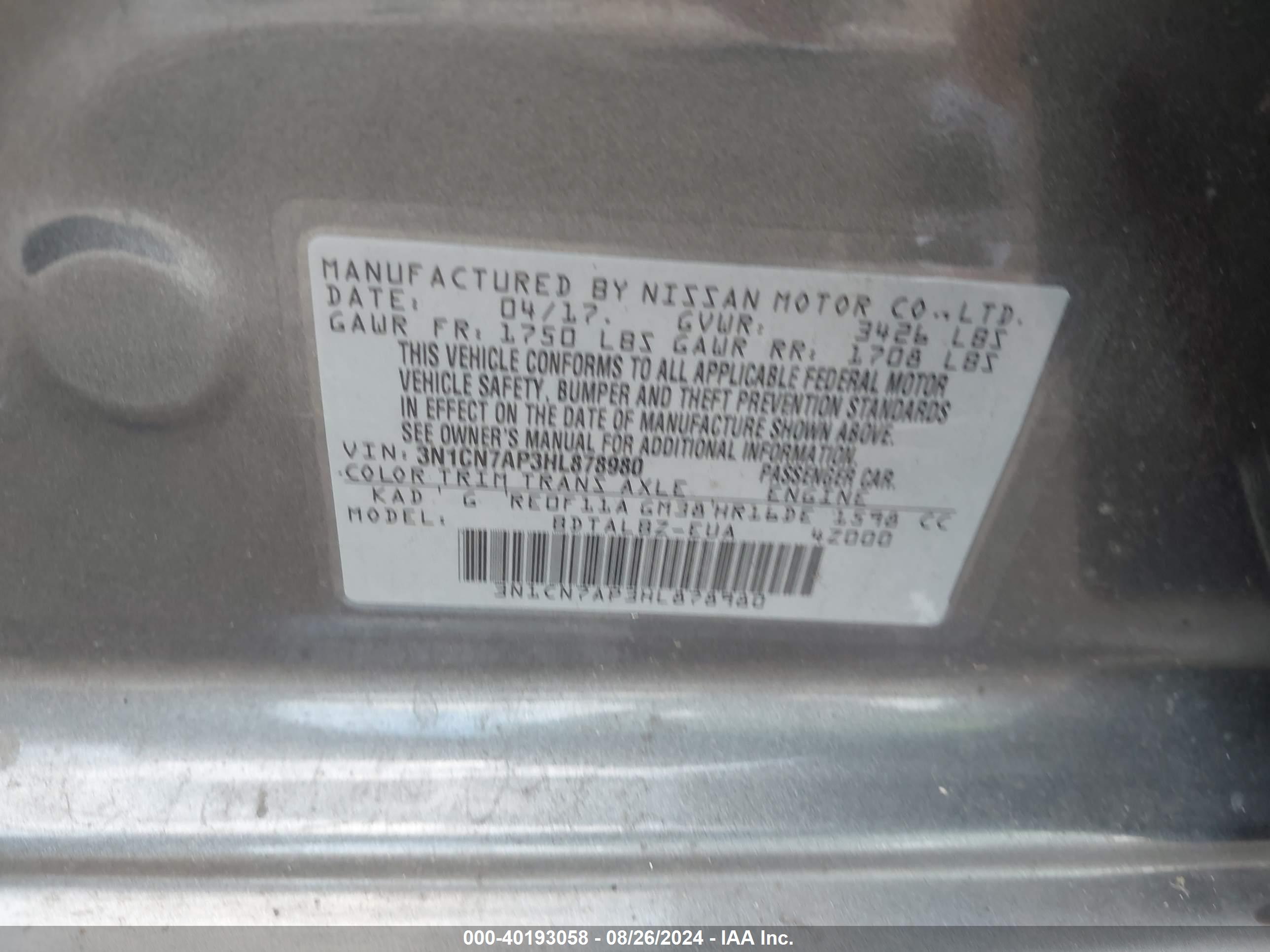 NISSAN VERSA image 9