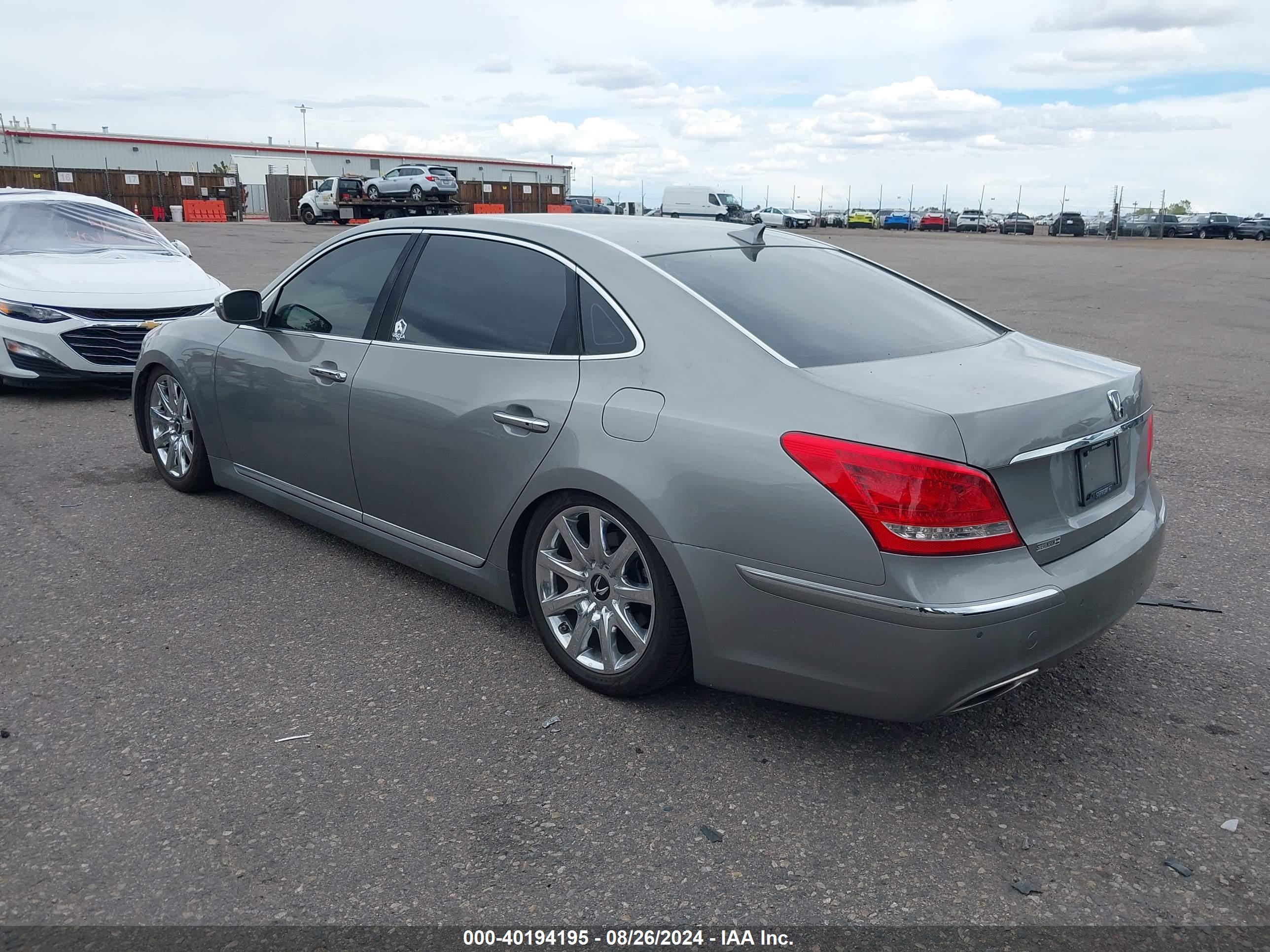 HYUNDAI EQUUS image 3