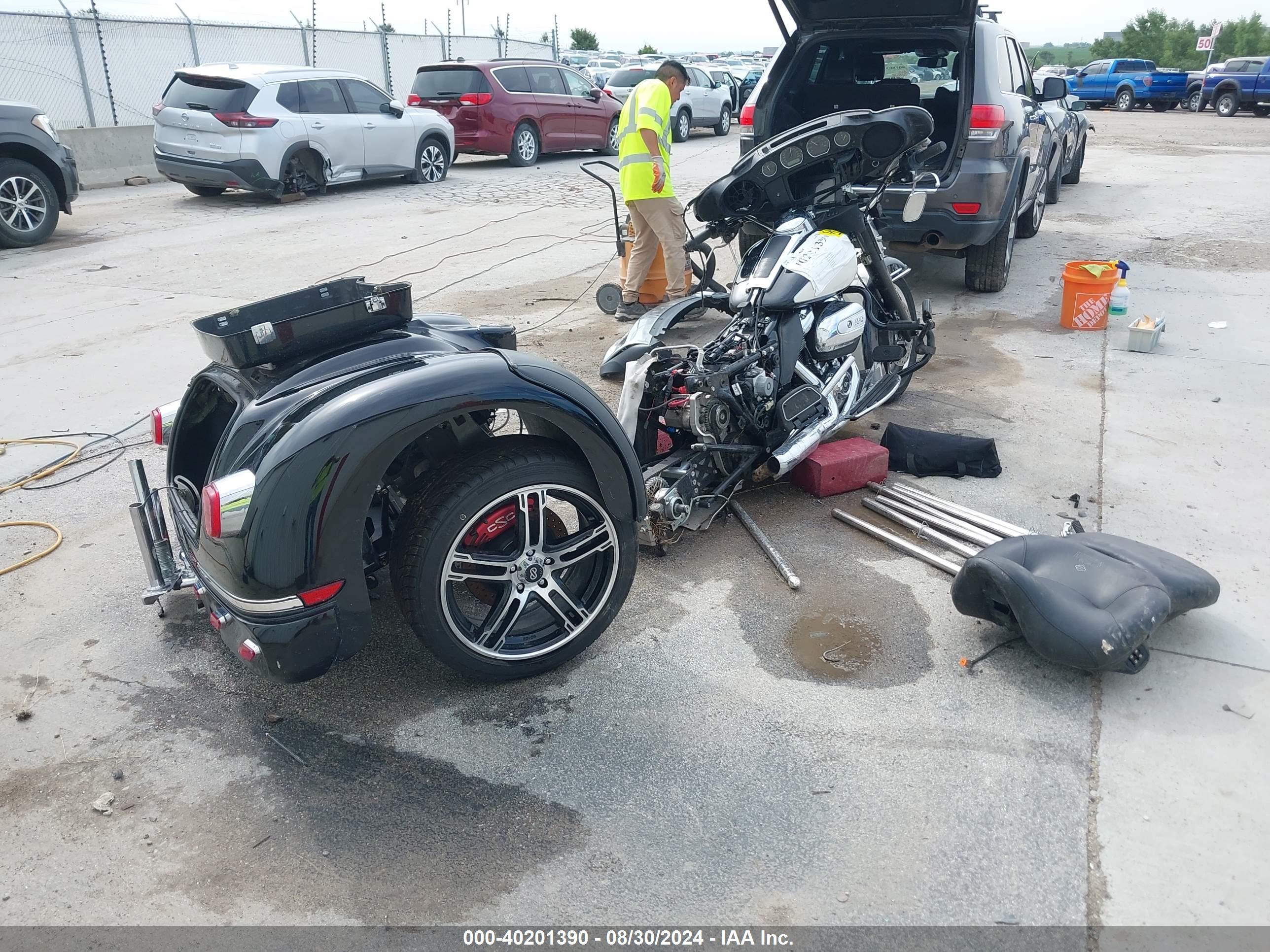 HARLEY-DAVIDSON FLHTP image 4