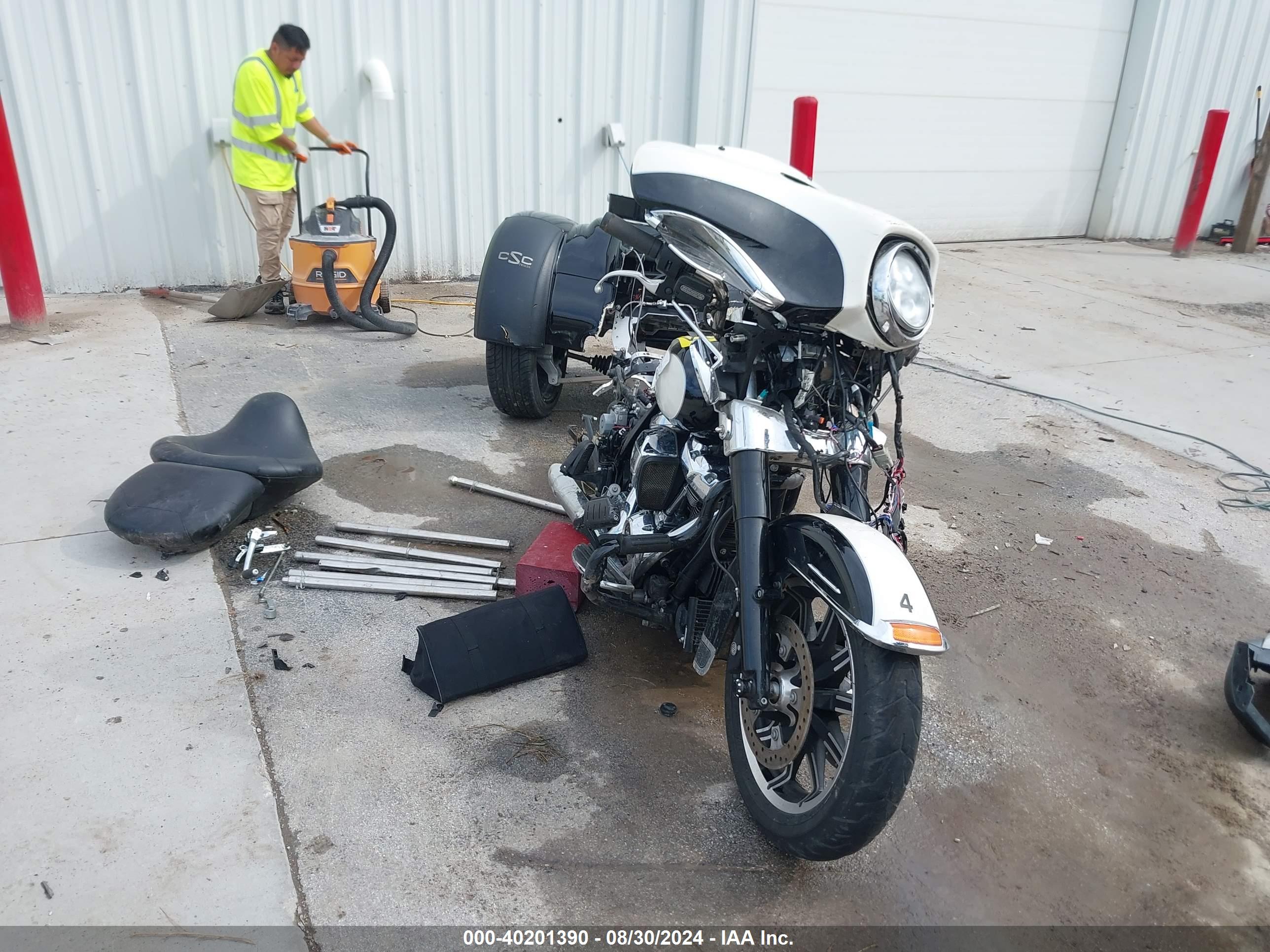 HARLEY-DAVIDSON FLHTP image 5
